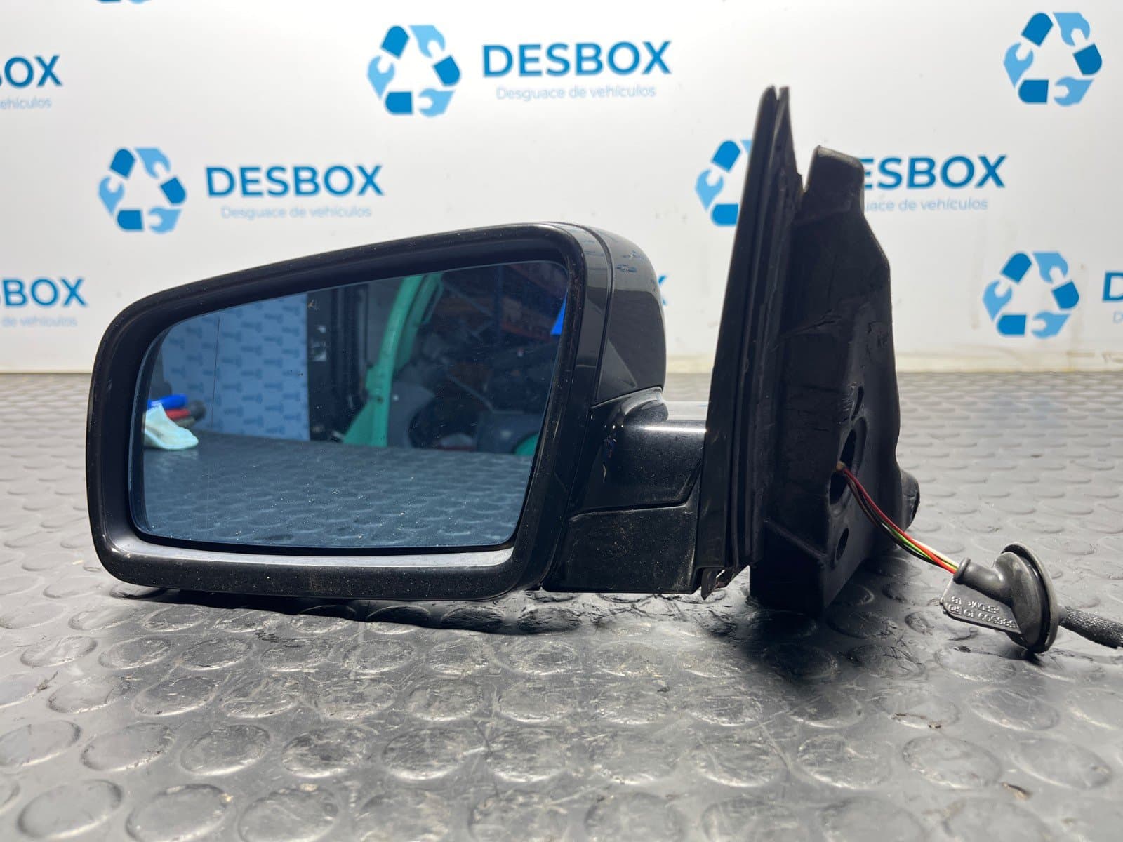 Recambio de RETROVISOR IZQUIERDO para BMW SERIE 5 TOURING (E61) 530 D M57D 306D2 referencia OEM IAM 7043437 - AZUL