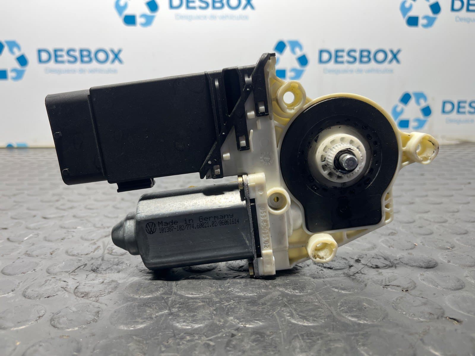 Recambio de MOTOR ELEVALUNAS DELANTERO IZQUIERDO para SEAT TOLEDO (1M2) Signo ASV referencia OEM IAM 1C1959801A - GRIS