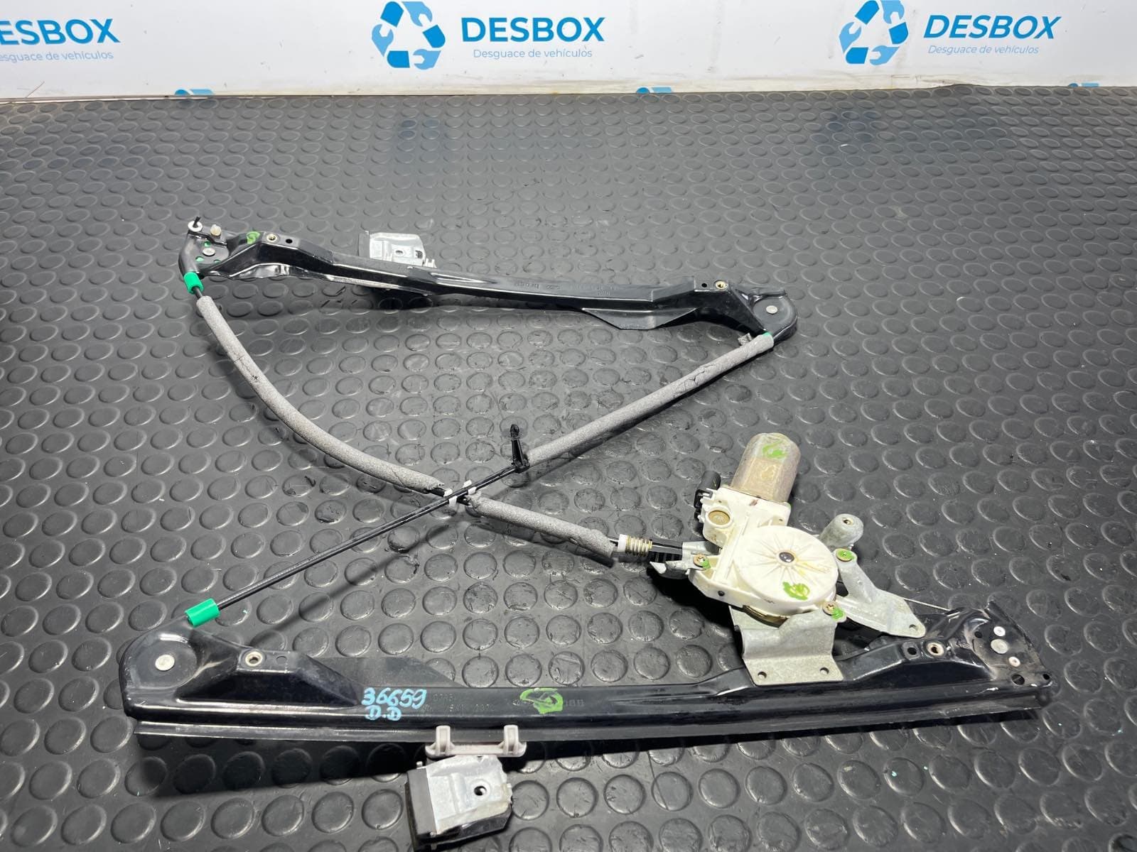 Recambio de ELEVALUNAS DELANTERO DERECHO para FORD FOCUS BERLINA (CAK) Ghia FFDA referencia OEM IAM XS412323 - GRIS