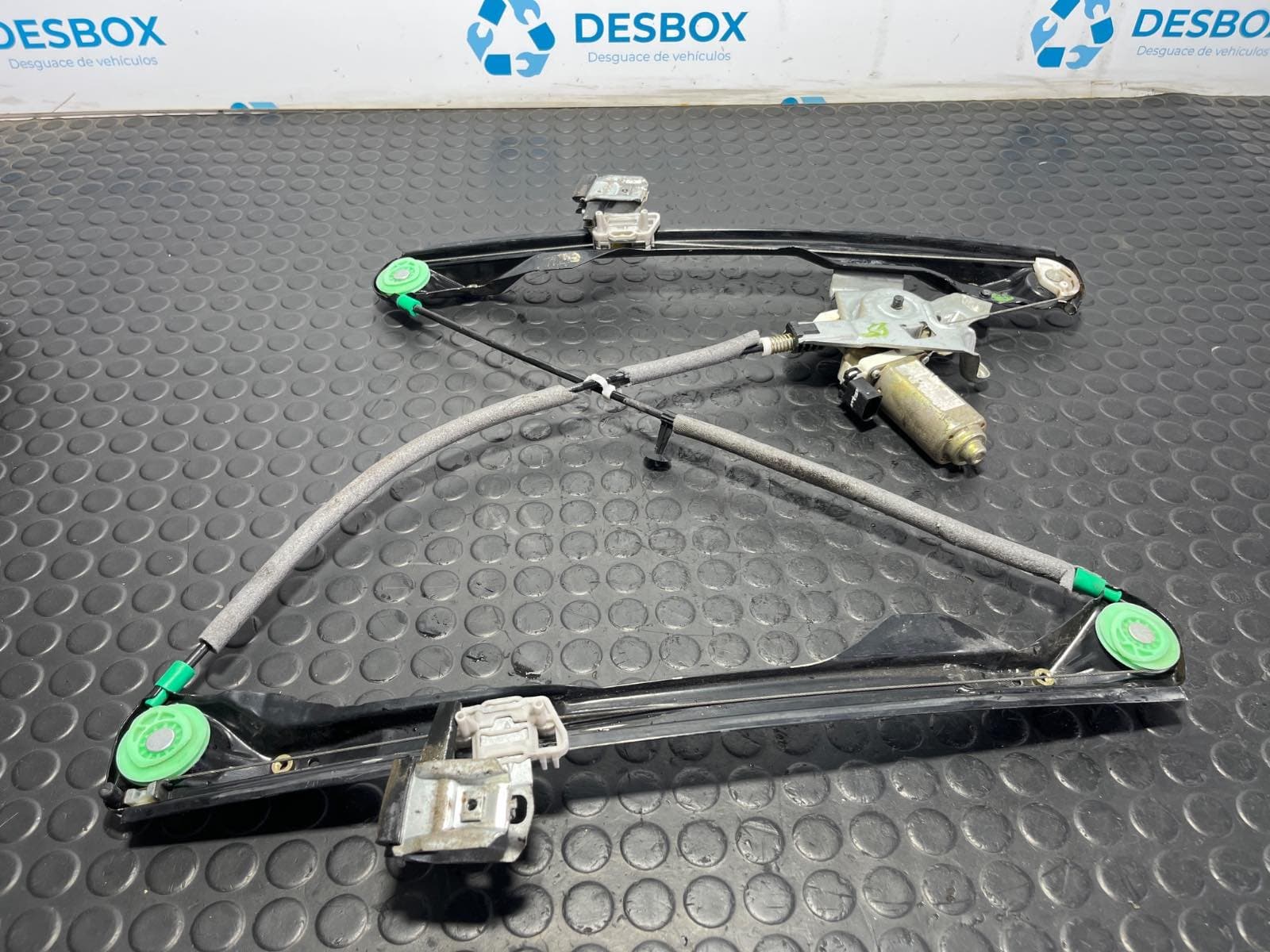 Recambio de ELEVALUNAS DELANTERO DERECHO para FORD FOCUS BERLINA (CAK) Ghia FFDA referencia OEM IAM XS412323 - GRIS 3