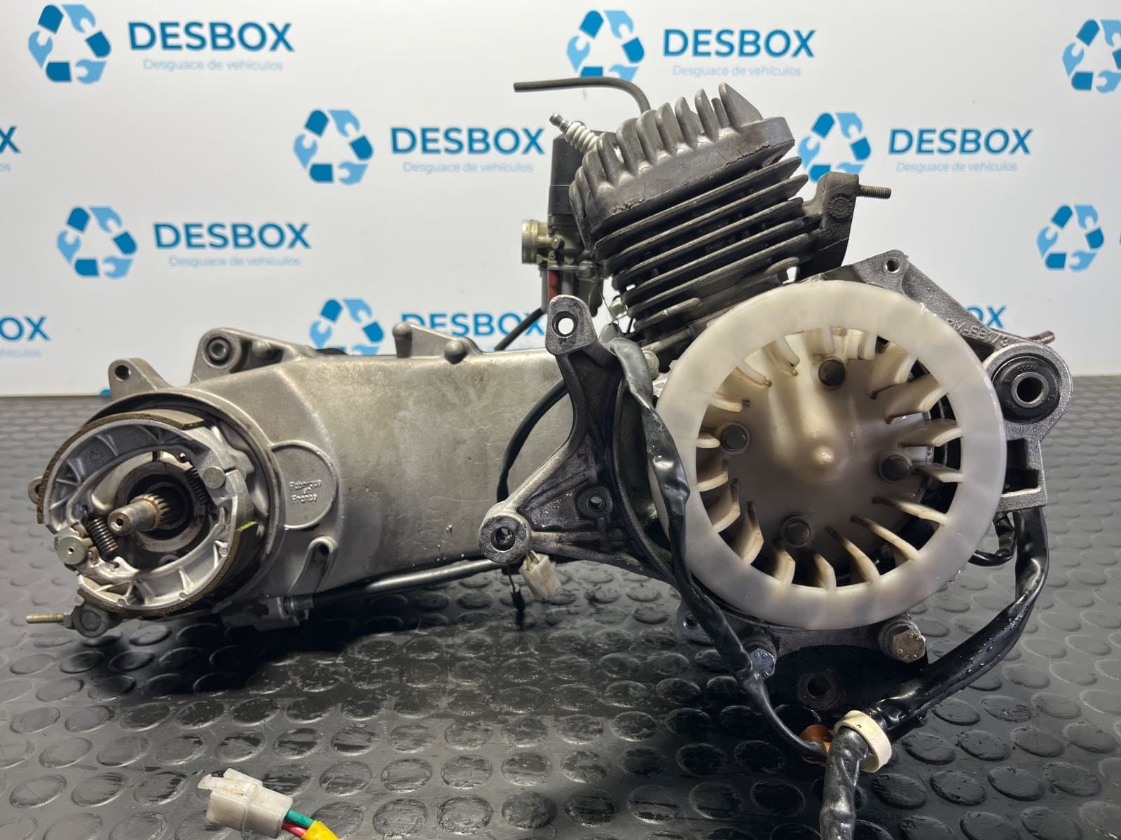 Recambio de MOTOR  para PEUGEOT E-VIVACITY * G/FB2T referencia OEM IAM FB2T - GRIS 3