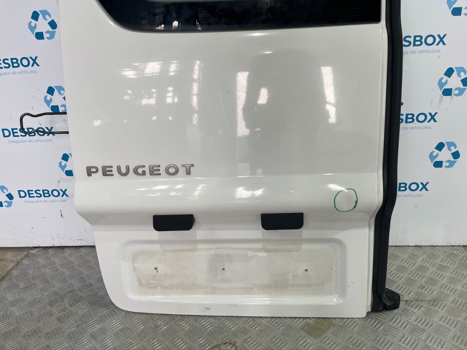 Recambio de PORTON TRASERO IZQUIERDO para PEUGEOT EXPERT TEPEE 2.0 HDi 120 RHK(DW10UTED4) - BLANCO 5