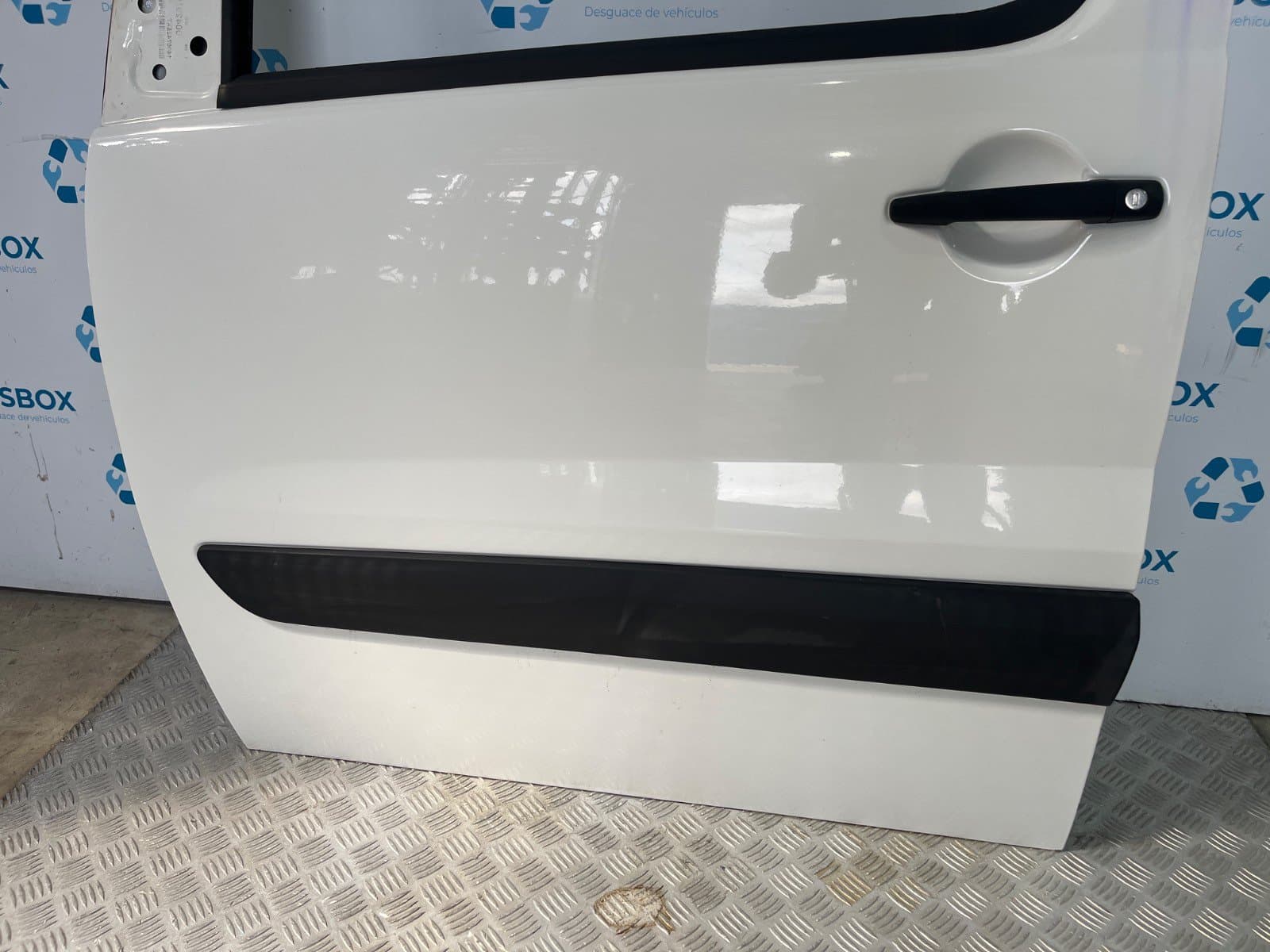 Recambio de PUERTA DELANTERA IZQUIERDA para PEUGEOT EXPERT TEPEE 2.0 HDi 120 RHK(DW10UTED4) - BLANCO 3