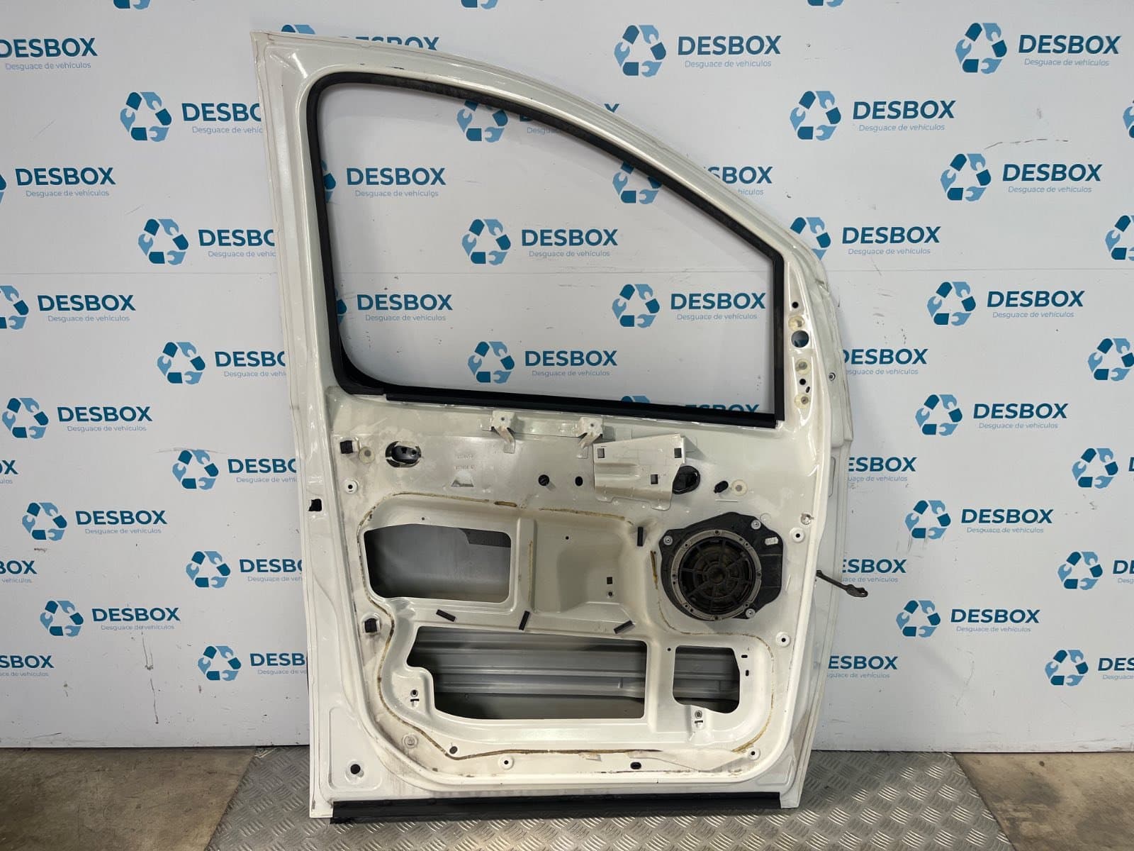 Recambio de PUERTA DELANTERA IZQUIERDA para PEUGEOT EXPERT TEPEE 2.0 HDi 120 RHK(DW10UTED4) - BLANCO 4