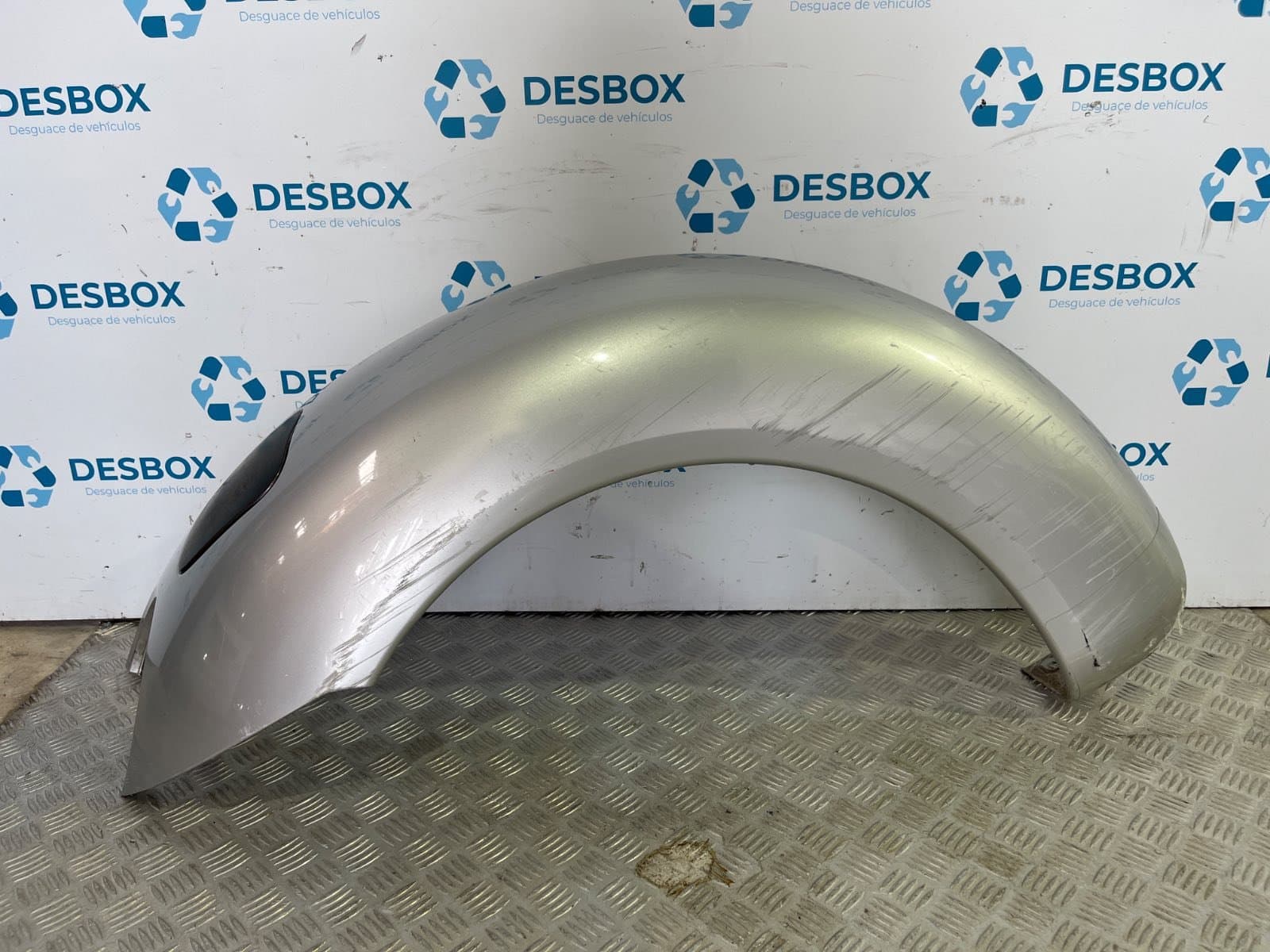 Recambio de ALETIN TRASERO DERECHO para VOLKSWAGEN NEW BEETLE CABRIOLET (1Y7) 1.6 AWH - GRIS