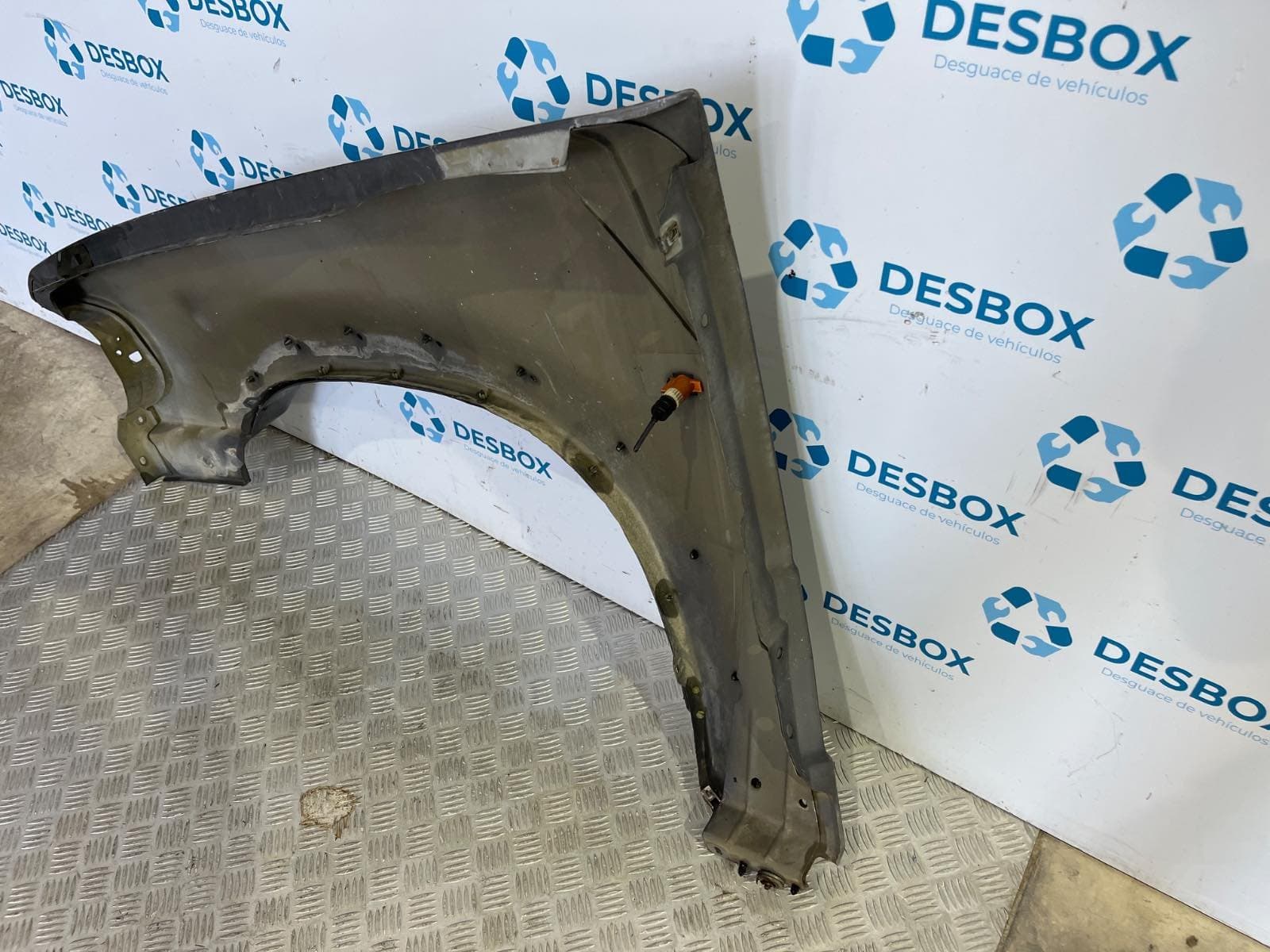Recambio de ALETA DELANTERA DERECHA para FORD EXPLORER 4.0 V6 CAT XS         referencia OEM IAM    - GRIS 6