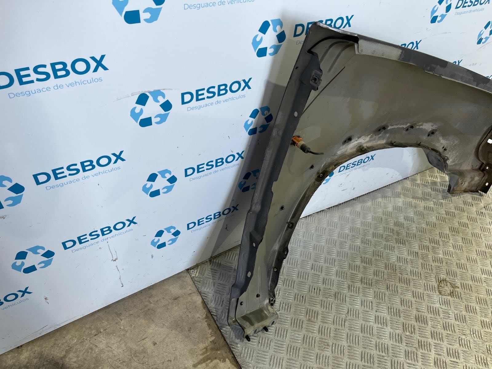 Recambio de ALETA DELANTERA IZQUIERDA para FORD EXPLORER 4.0 V6 CAT XS         referencia OEM IAM    - GRIS 5