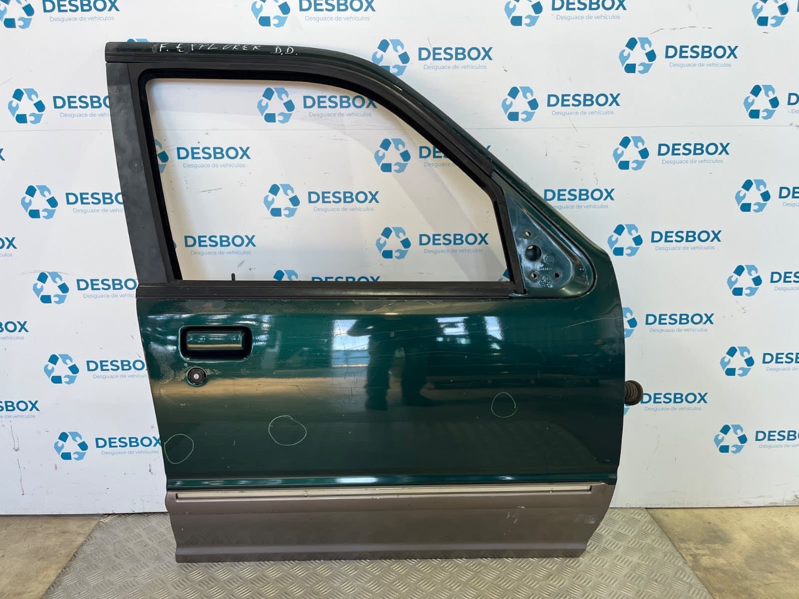 Recambio de PUERTA DELANTERA DERECHA para FORD EXPLORER