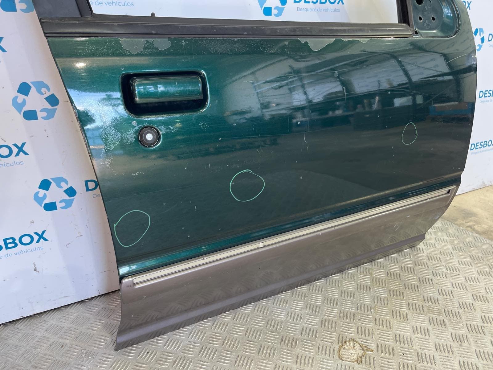 Recambio de PUERTA DELANTERA DERECHA para FORD EXPLORER 6