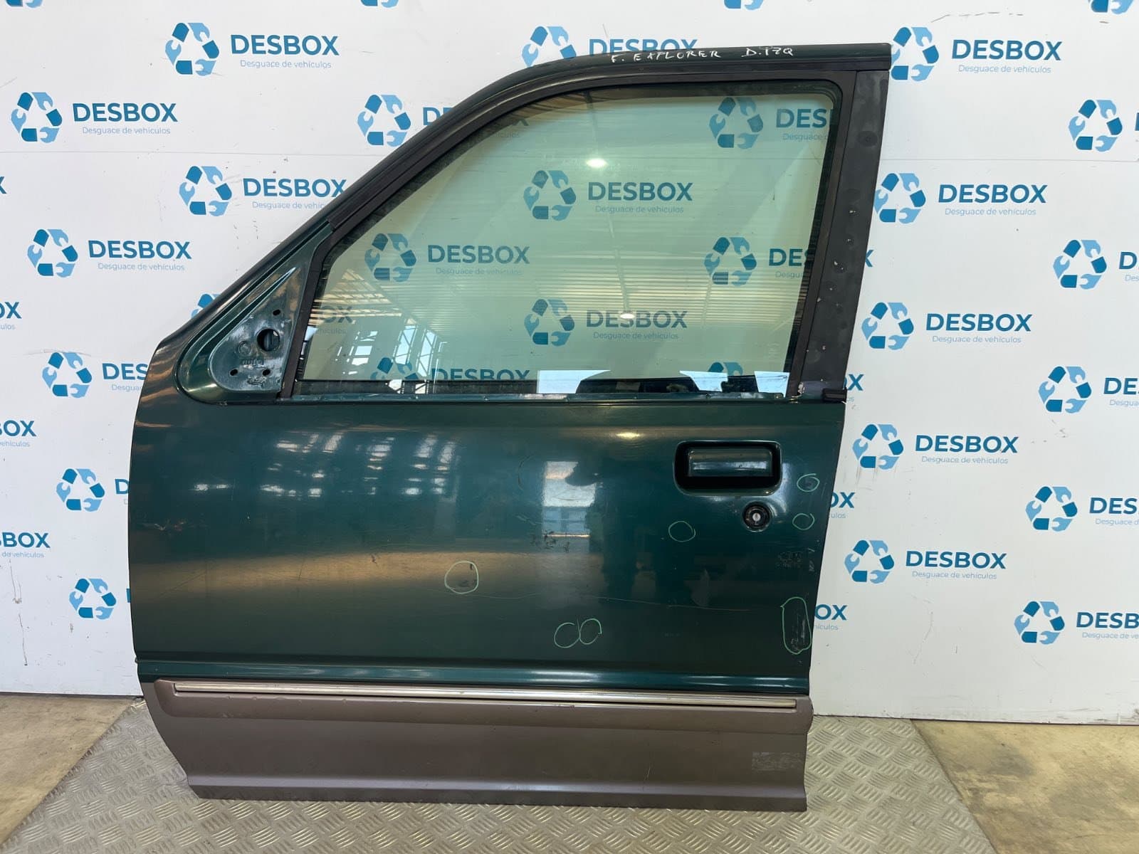 Recambio de PUERTA DELANTERA IZQUIERDA para FORD EXPLORER
