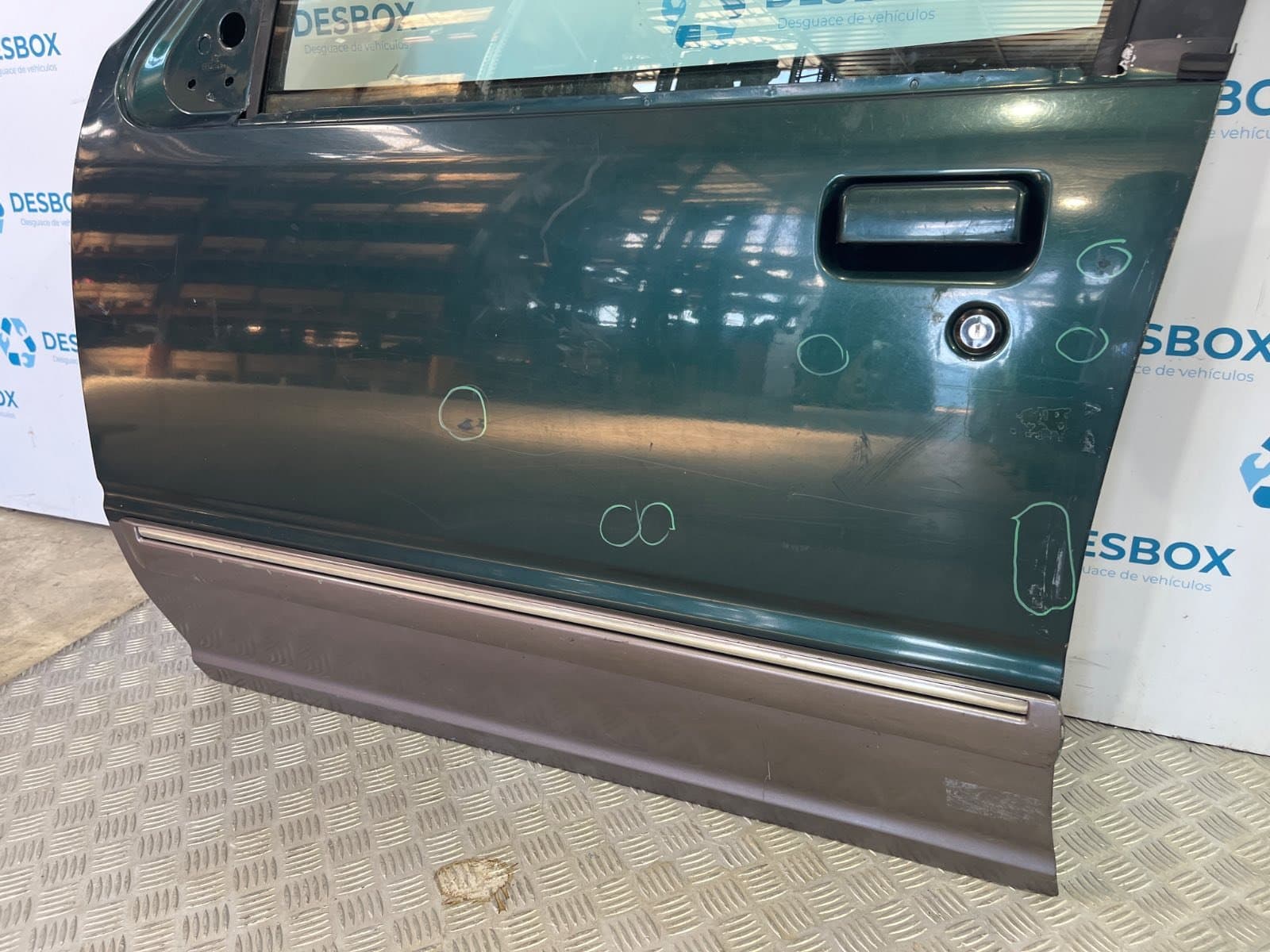 Recambio de PUERTA DELANTERA IZQUIERDA para FORD EXPLORER 4