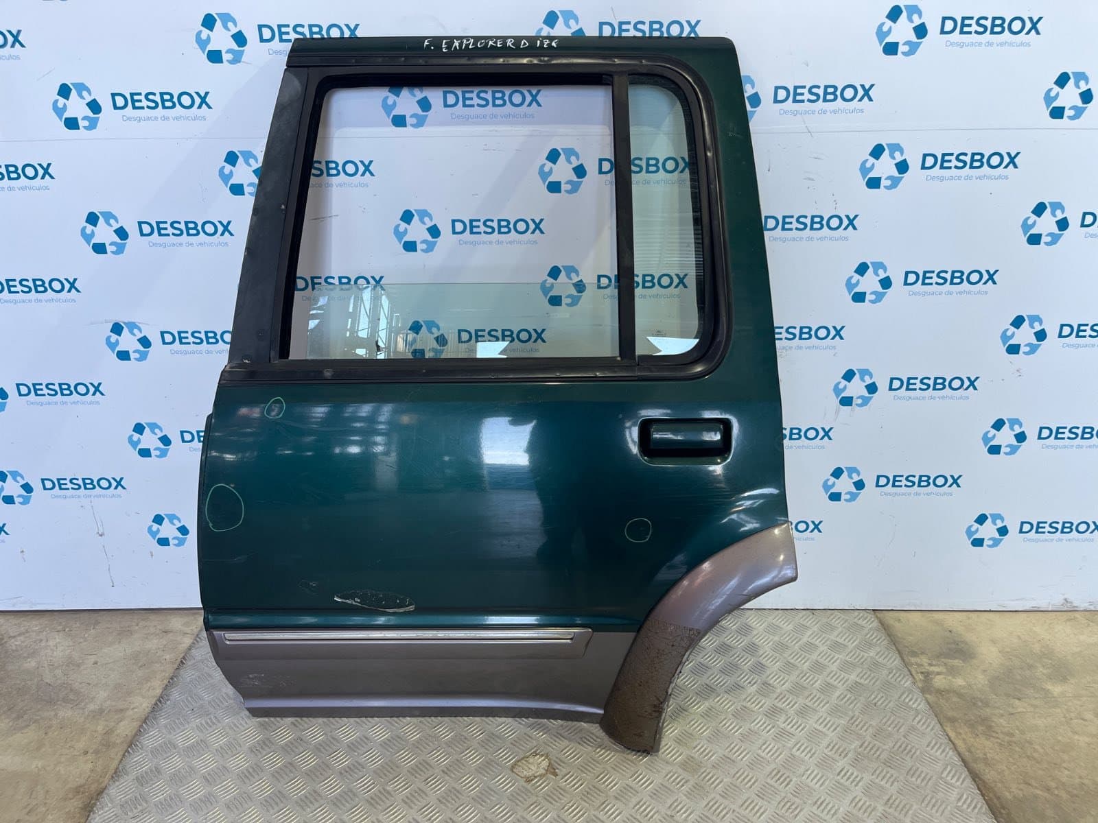 Recambio de PUERTA TRASERA IZQUIERDA para FORD EXPLORER