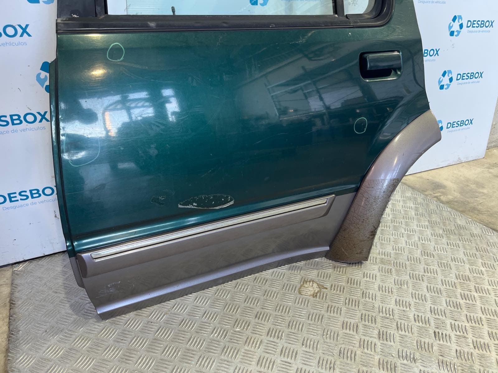 Recambio de PUERTA TRASERA IZQUIERDA para FORD EXPLORER 5