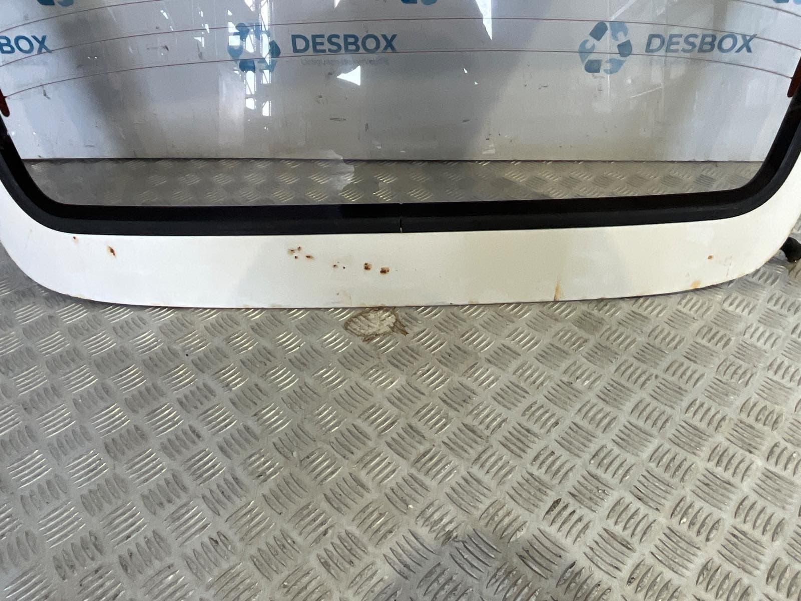 Recambio de PORTON TRASERO para FORD SIERRA BERLINA 2