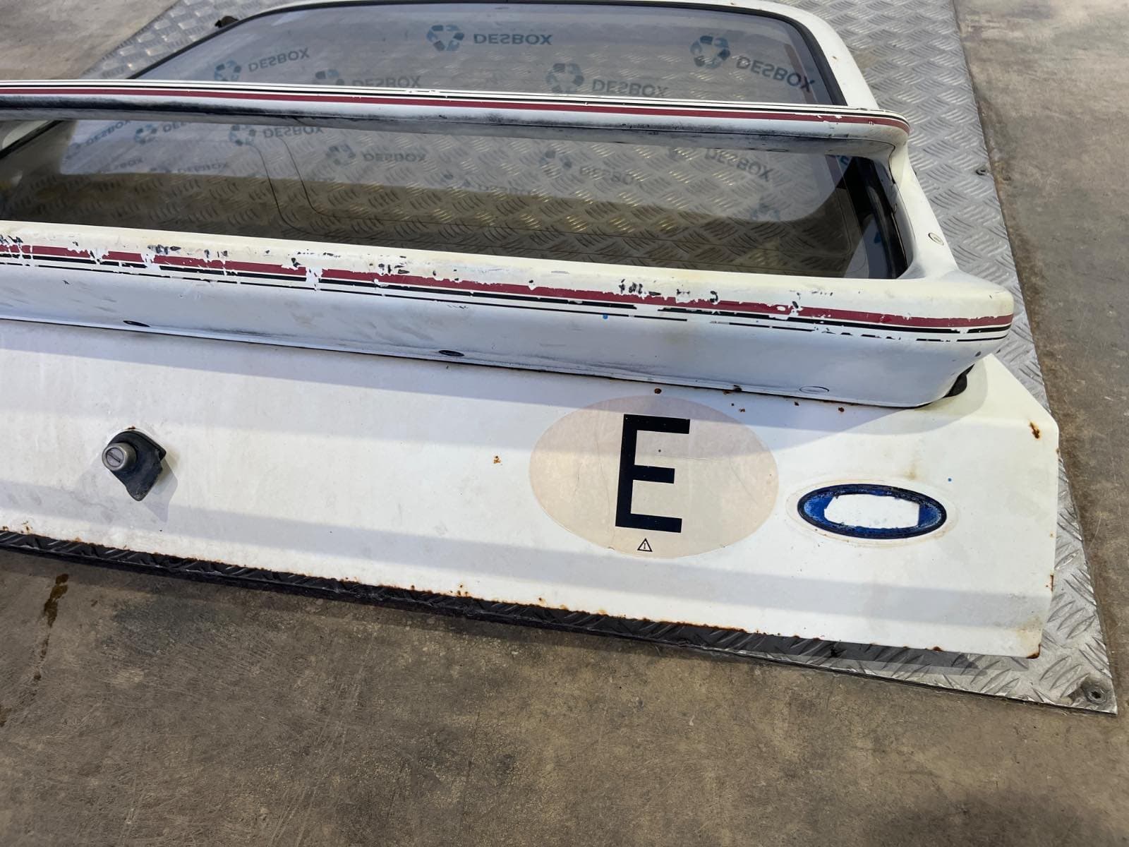 Recambio de PORTON TRASERO para FORD SIERRA BERLINA 6