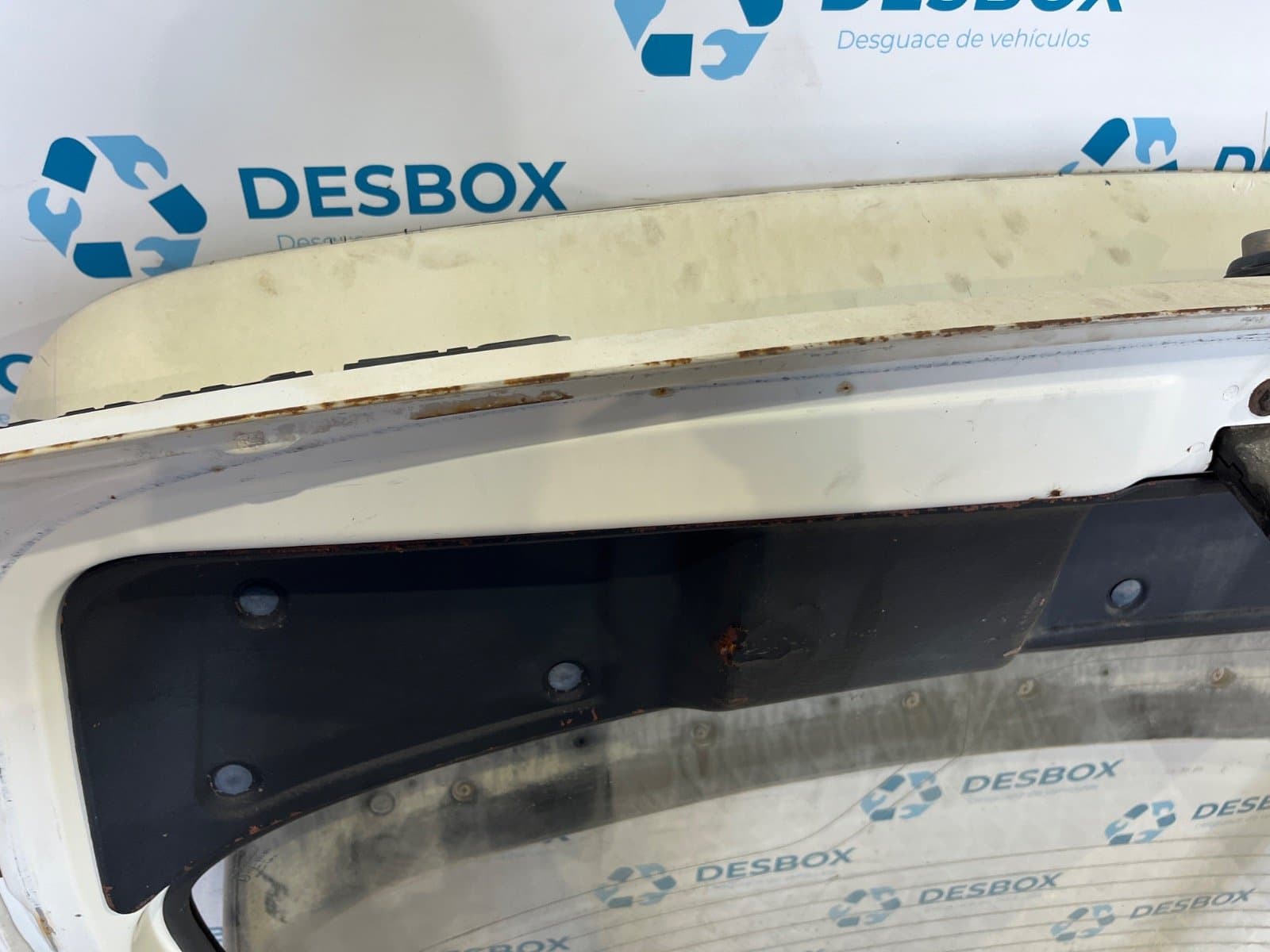 Recambio de PORTON TRASERO para FORD SIERRA BERLINA 9