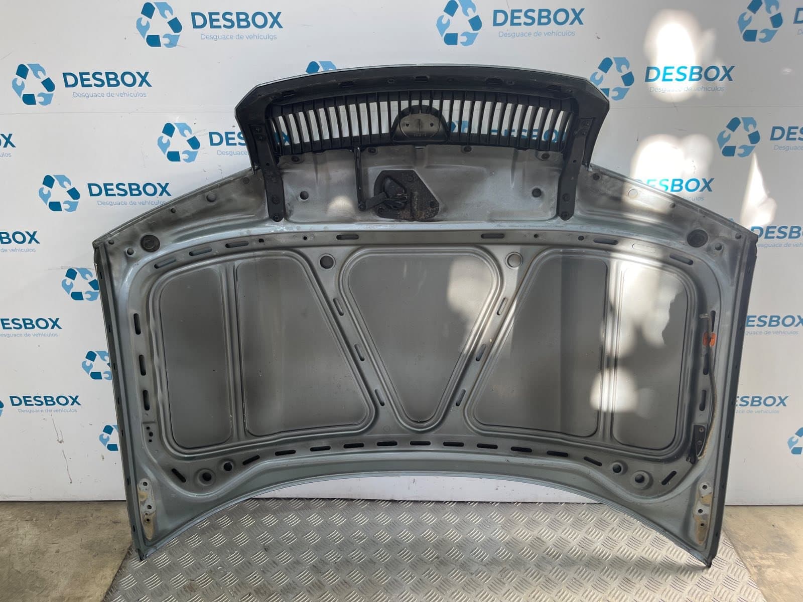 Recambio de CAPO para SKODA FABIA (6Y2/6Y3) 1.4 AZF        referencia OEM IAM 6Y0823031   - GRIS 5