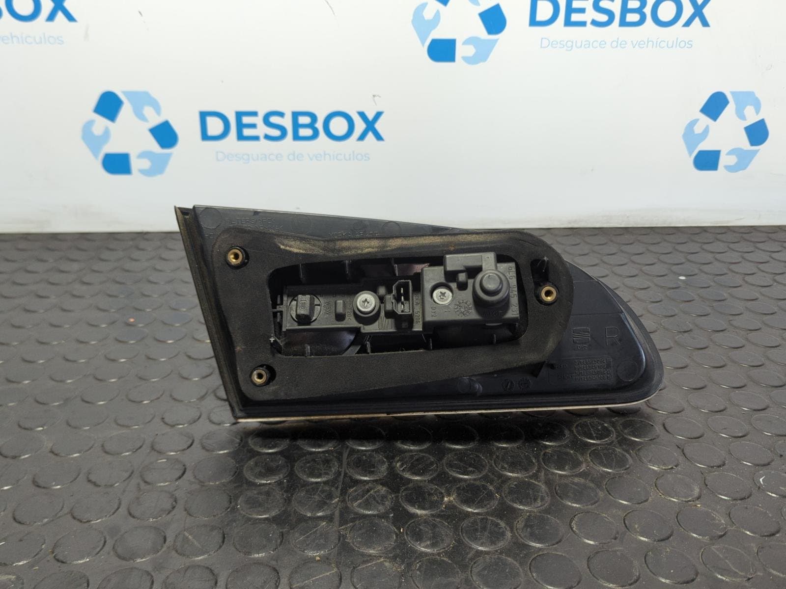 Recambio de PILOTO PORTON DERECHO para SEAT IBIZA (6L1) 1.4 TDI AMF referencia OEM IAM 6L6945094F - BLANCO 2