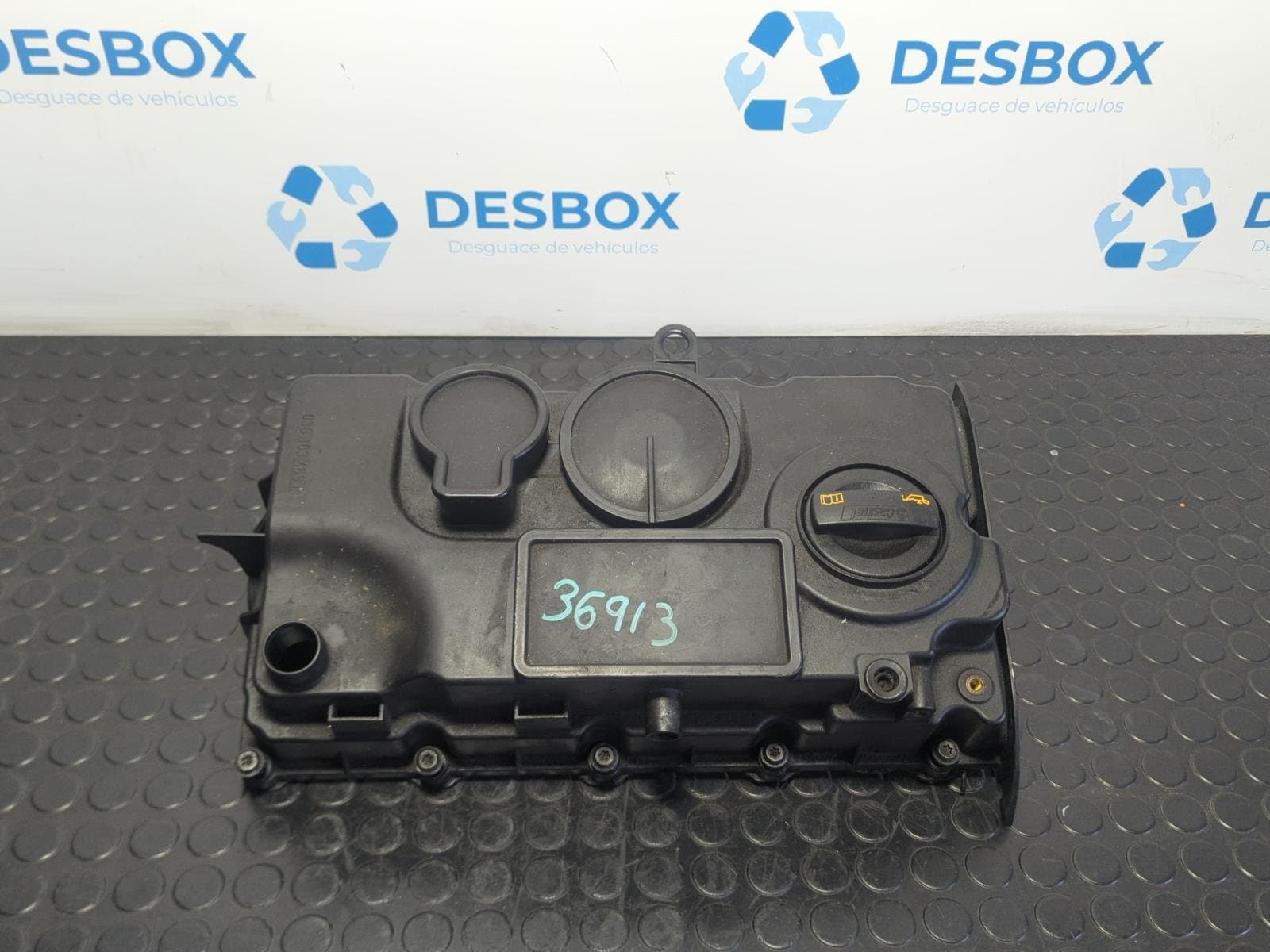 Recambio de TAPA BALANCINES para VOLKSWAGEN PASSAT VARIANT (3C5) 2.0 TDI BMR referencia OEM IAM 03G103469L - NEGRO