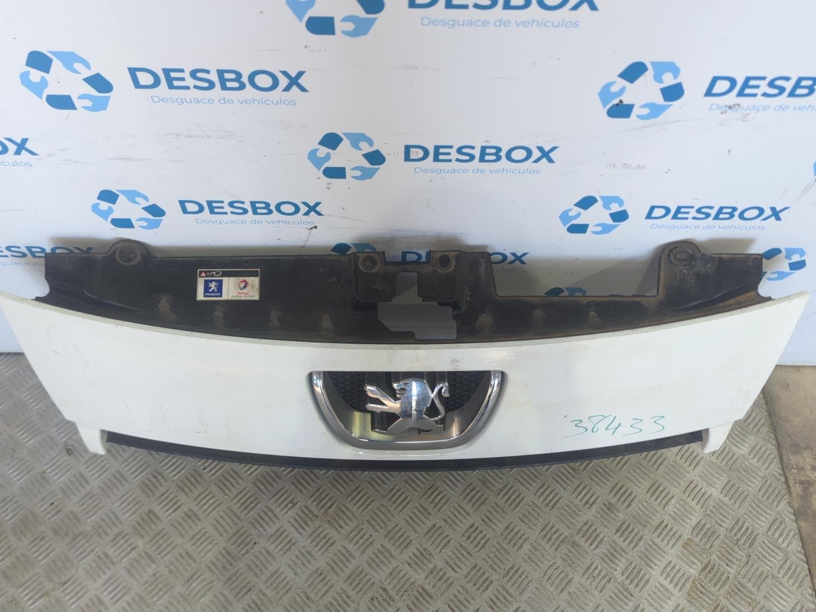 Recambio de REJILLA DELANTERA para PEUGEOT EXPERT TEPEE 2.0 HDi 120 RHK(DW10UTED4) referencia OEM IAM 1497647077 - BLANCO 4