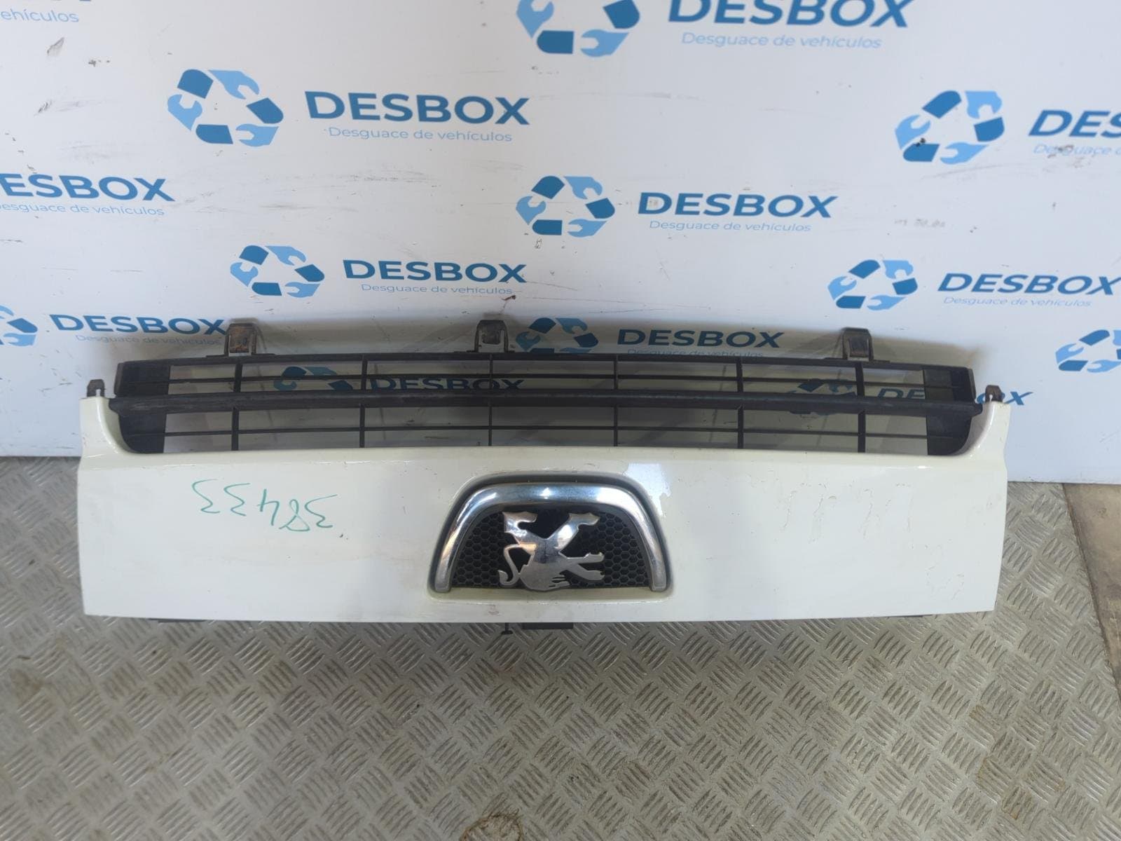Recambio de REJILLA DELANTERA para PEUGEOT EXPERT TEPEE 2.0 HDi 120 RHK(DW10UTED4) referencia OEM IAM 1497647077 - BLANCO 2