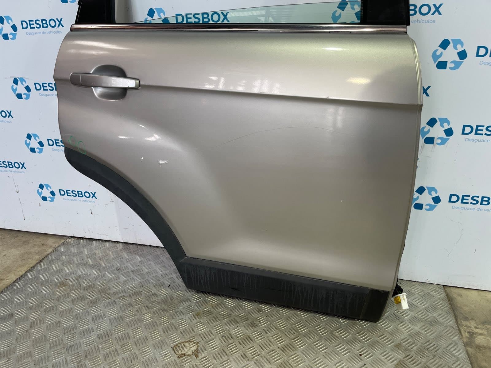 Recambio de PUERTA TRASERA DERECHA para CHEVROLET CAPTIVA 2.0 VCDI LT Z20S - GRIS 2