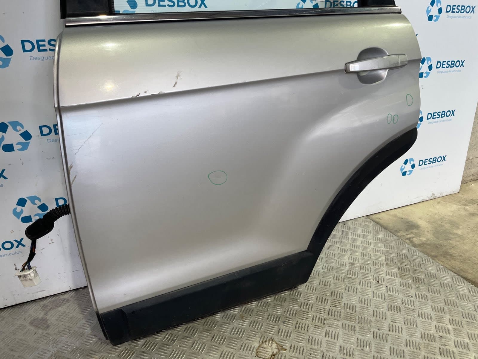 Recambio de PUERTA TRASERA IZQUIERDA para CHEVROLET CAPTIVA 2.0 VCDI LT Z20S - GRIS 4