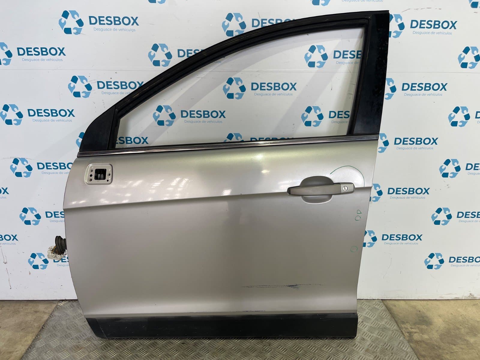 Recambio de PUERTA DELANTERA IZQUIERDA para CHEVROLET CAPTIVA 2.0 VCDI LT Z20S - GRIS