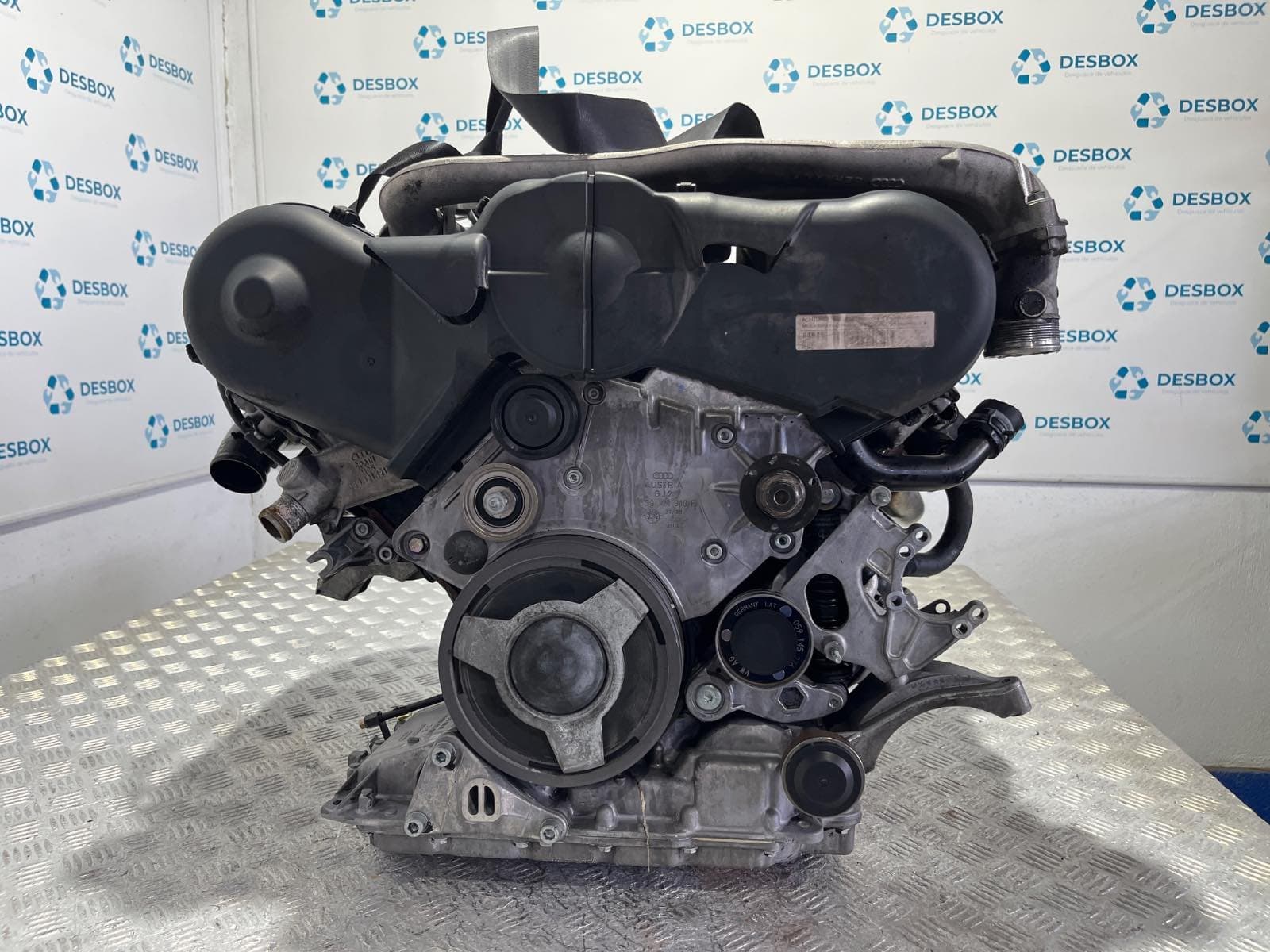 Recambio de MOTOR para AUDI A4 BERLINA (8E) 2.5 TDI AKE referencia OEM IAM AKE - AZUL