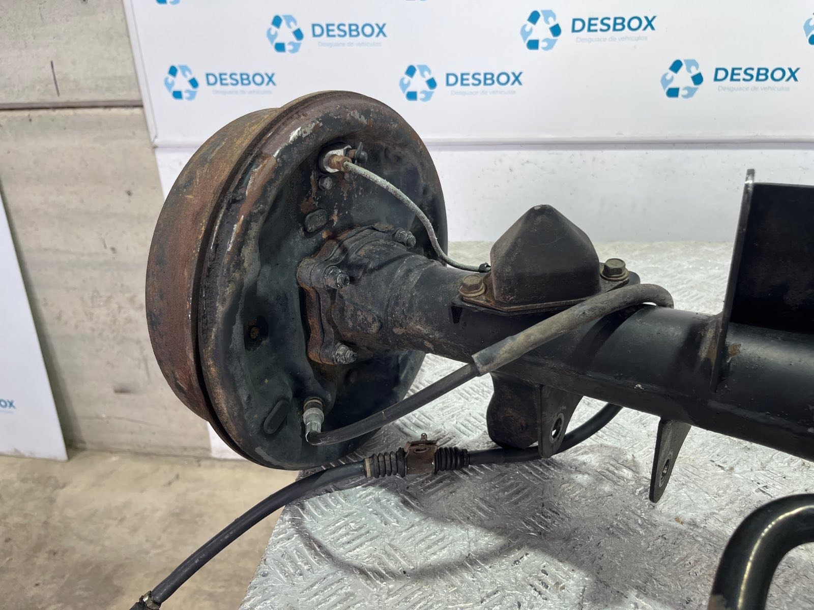 Recambio de PUENTE TRASERO para HYUNDAI H-1 Furgoneta 2.5 TD D4BF referencia OEM IAM 9F10 P2 - VERDE 7