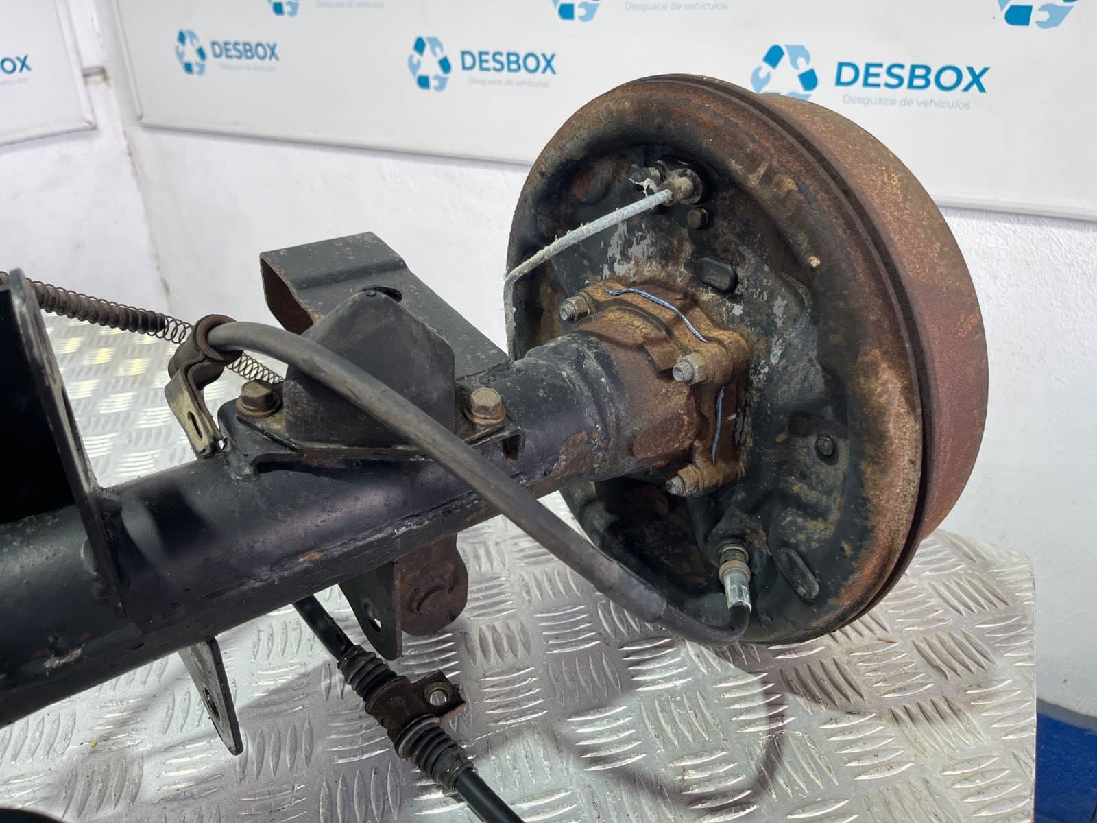 Recambio de PUENTE TRASERO para HYUNDAI H-1 Furgoneta 2.5 TD D4BF referencia OEM IAM 9F10 P2 - VERDE 3