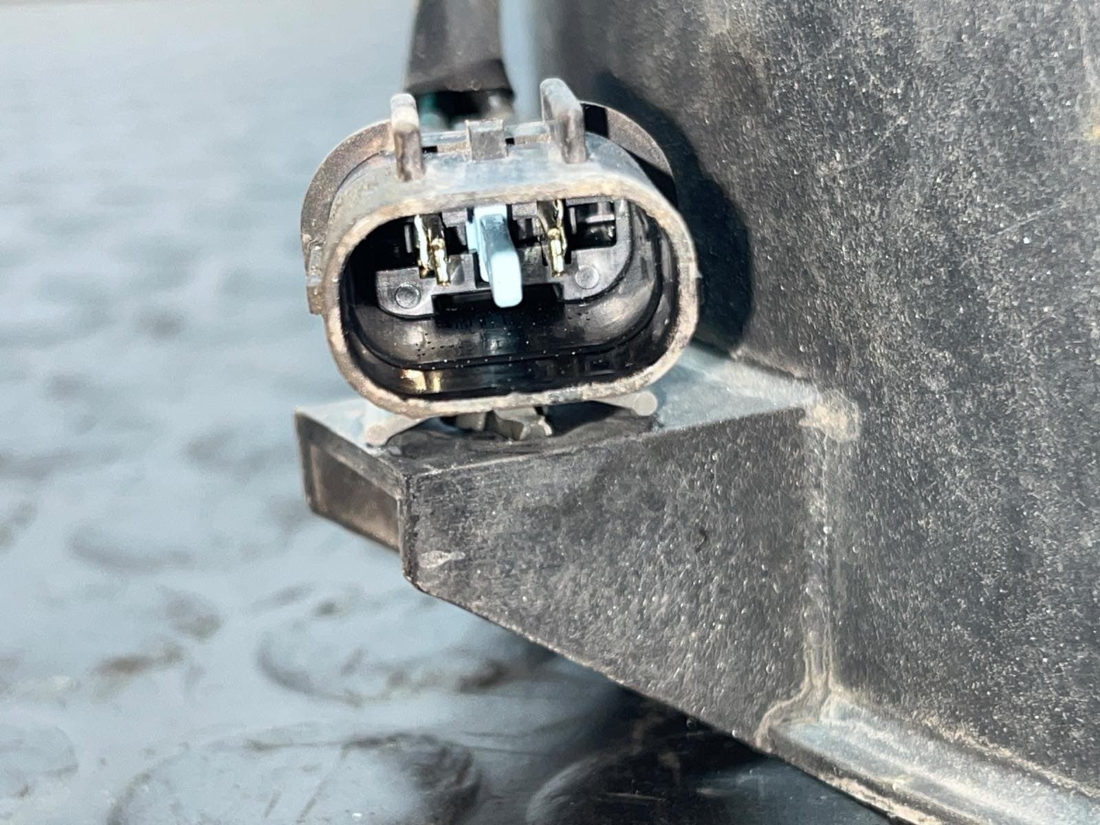 Recambio de ELECTROVENTILADOR para HYUNDAI H-1 Furgoneta 2.5 TD D4BF referencia OEM IAM 977304A000 - VERDE 3