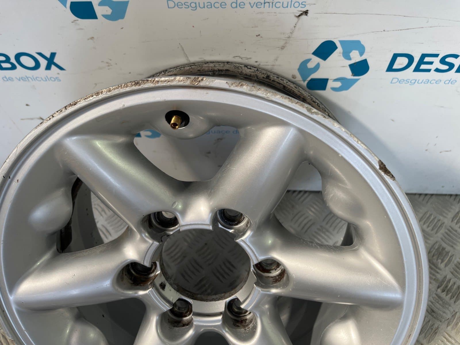 Recambio de JUEGO LLANTAS para NISSAN TERRANO/TERRANO.II (R20) Avenue TD27TI referencia OEM IAM 8F300 - VERDE 8