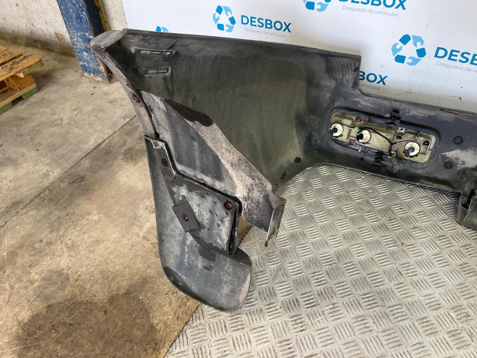 Recambio de PARAGOLPES TRASERO para NISSAN TERRANO II 2.4 i 12V 4WD KA24E - GRIS 8