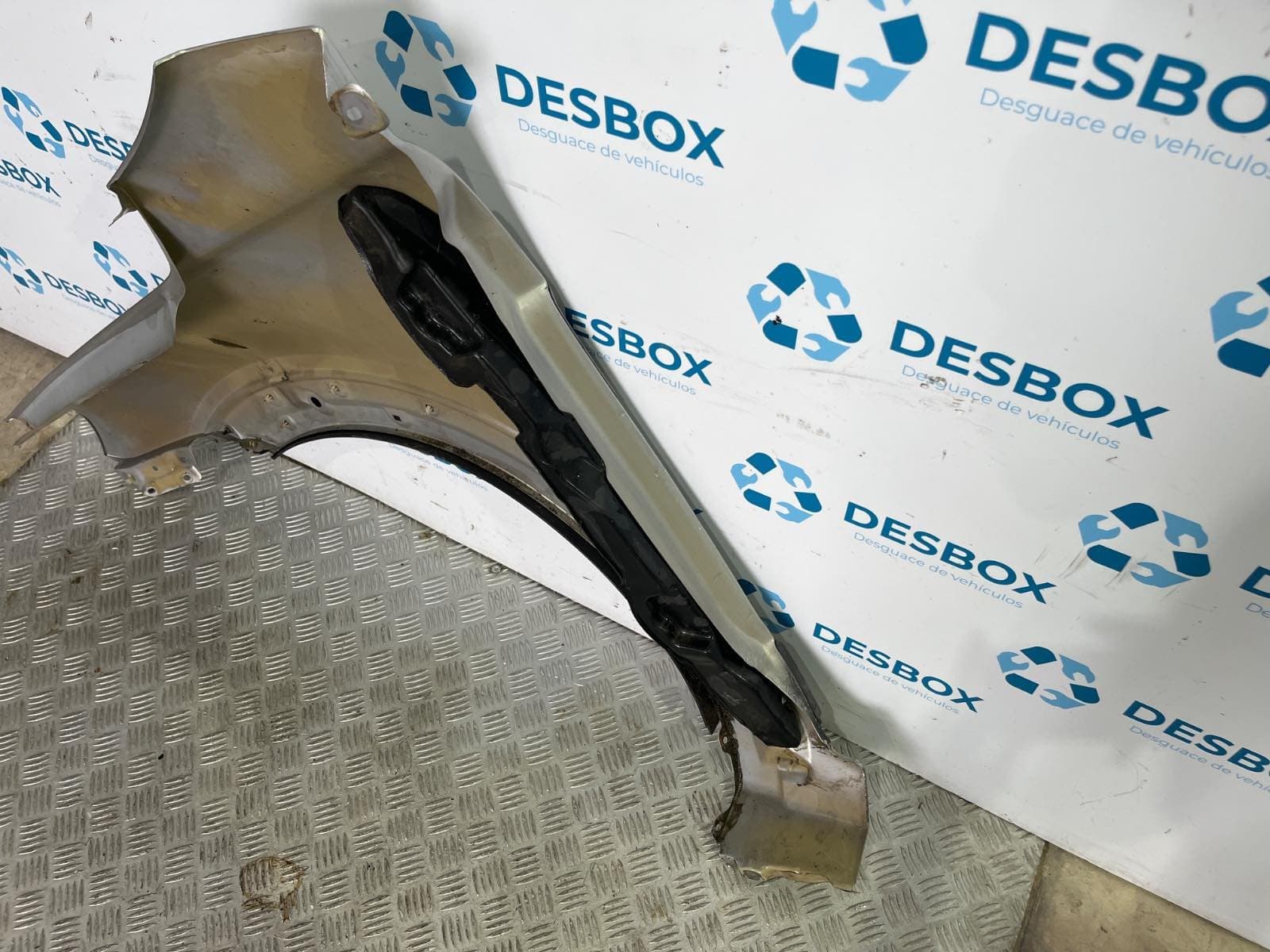 Recambio de ALETA DELANTERA DERECHA para CHEVROLET CAPTIVA 2.0 VCDI LT Z20S - GRIS 5
