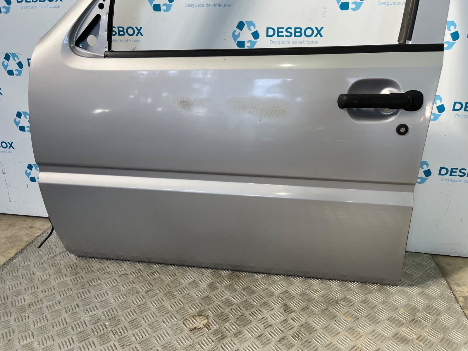 Recambio de PUERTA DELANTERA IZQUIERDA para NISSAN TERRANO II 2.4 i 12V 4WD KA24E - GRIS 3