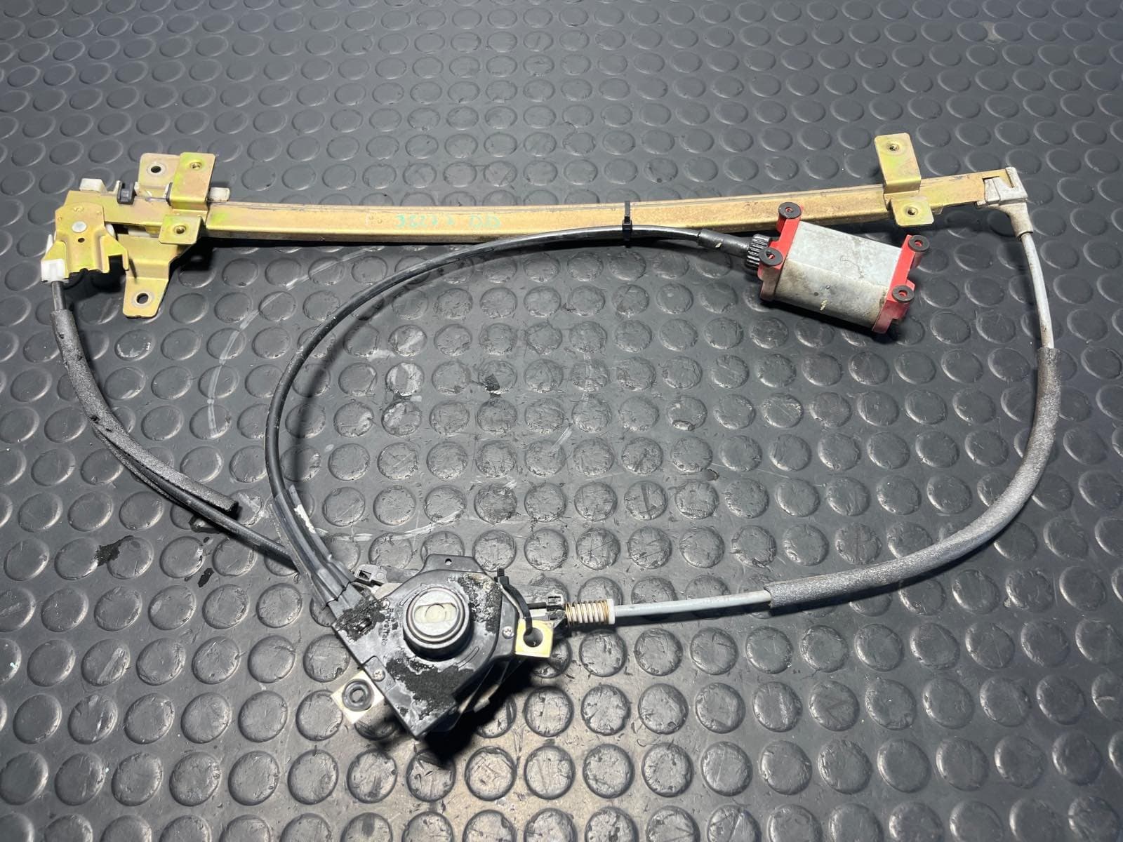 Recambio de ELEVALUNAS DELANTERO DERECHO para NISSAN TERRANO II 2.4 i 12V 4WD KA24E - GRIS