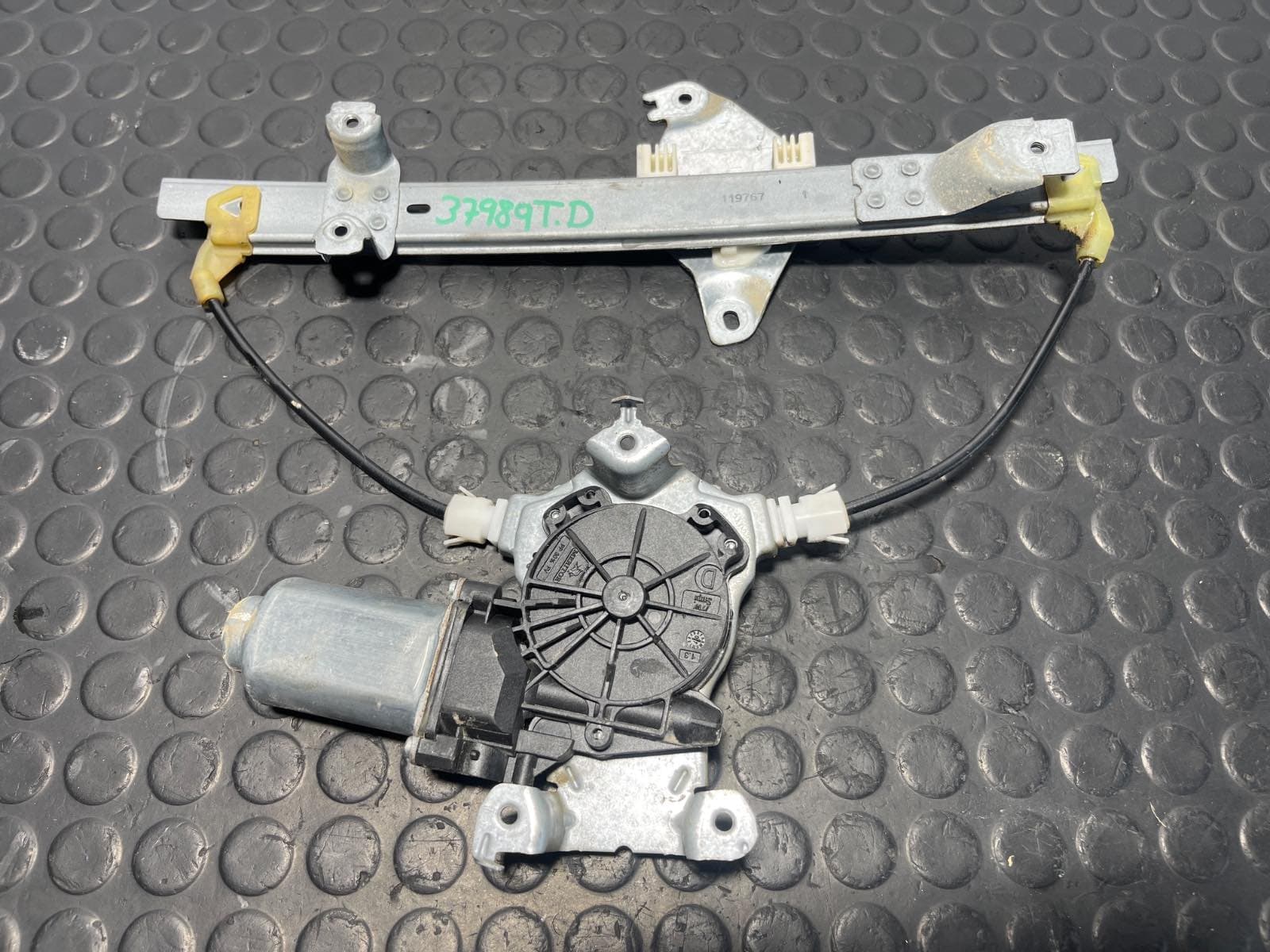 Recambio de ELEVALUNAS TRASERO DERECHO para NISSAN QASHQAI (J10) 1.5 DCI K9K referencia OEM IAM 402190A - NEGRO