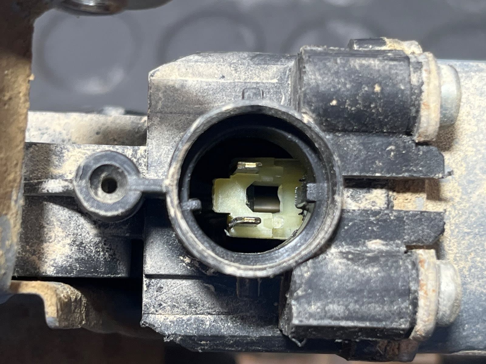 Recambio de ELEVALUNAS TRASERO IZQUIERDO para NISSAN QASHQAI (J10) 1.5 DCI K9K referencia OEM IAM 119766 - NEGRO 2