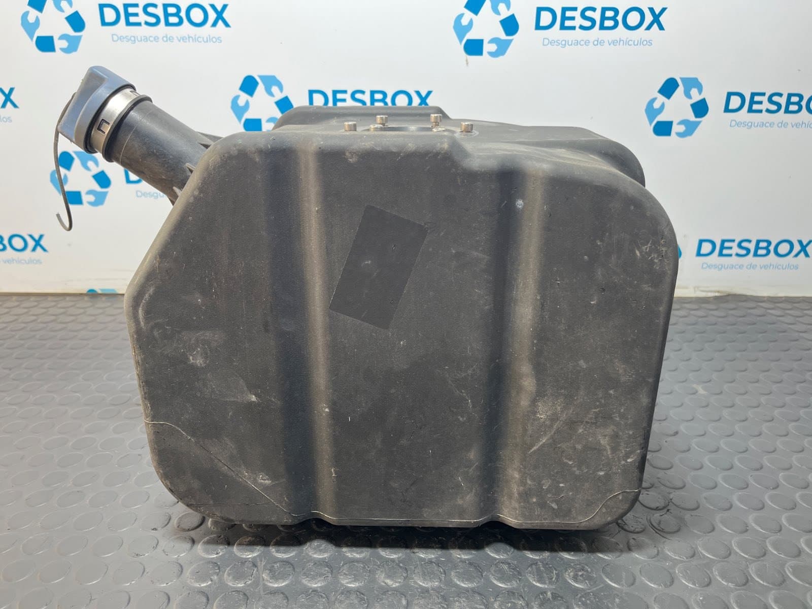 Recambio de DEPOSITO ADBLUE para RENAULT MAXITY FgDk 150.35/45 ZD30 referencia OEM IAM F03SD00929 - BLACNO 3