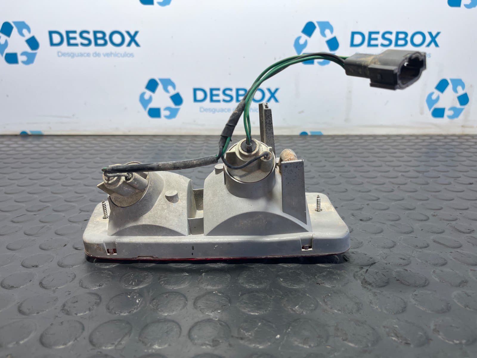 Recambio de PILOTO TRASERO DERECHO PARAGOLPES para NISSAN PATROL GR (Y60) 2.8 TURBO DIESEL RD28 TURBO referencia OEM IAM 4659 - GRIS 3