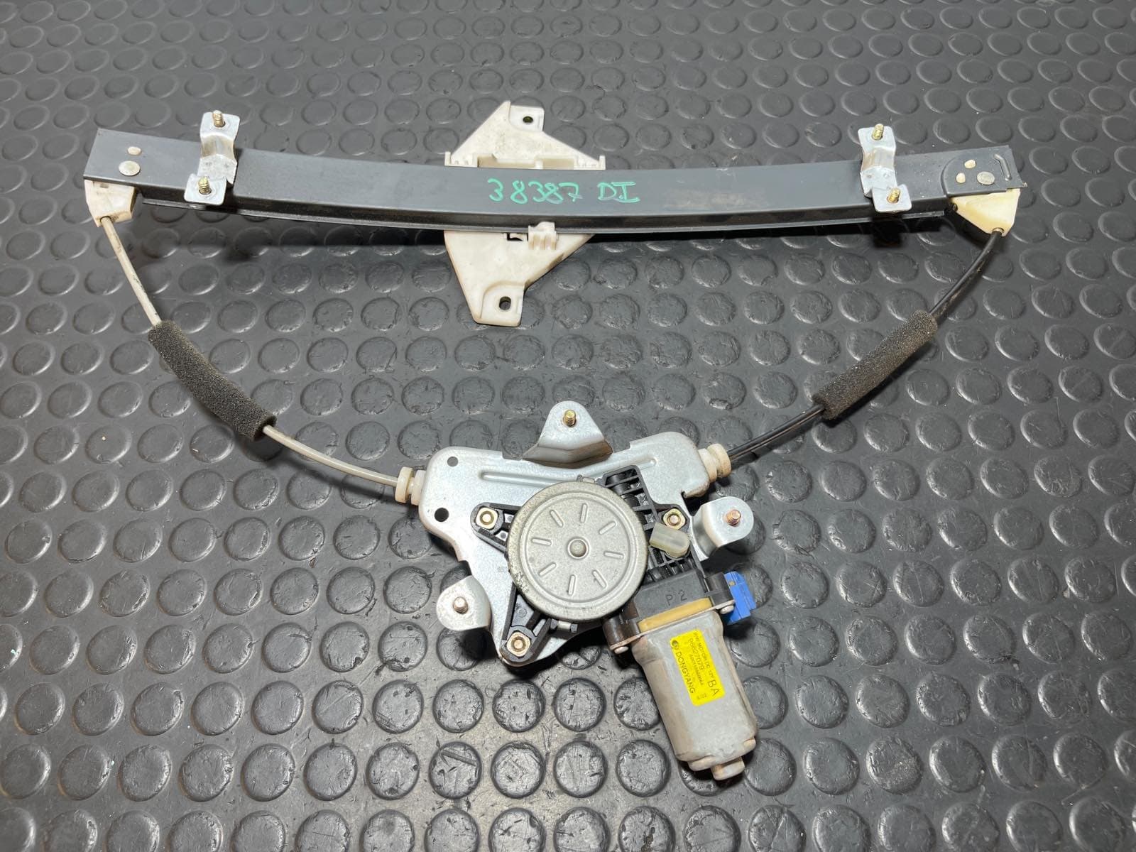 Recambio de ELEVALUNAS DELANTERO IZQUIERDO para CHEVROLET CAPTIVA 2.0 VCDI LT Z20S referencia OEM IAM 96627079 - GRIS