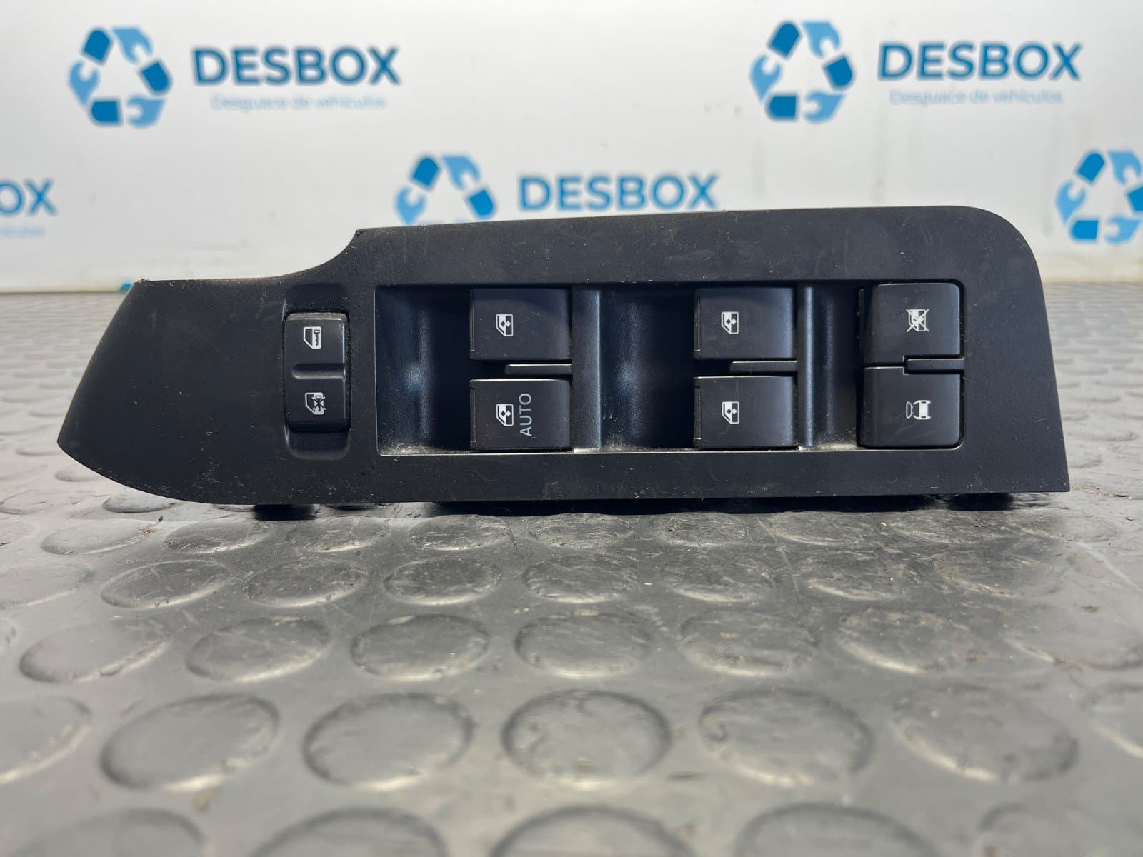 Recambio de MANDO ELEVALUNAS DELANTERO IZQUIERDO para CHEVROLET CAPTIVA 2.0 VCDI LT Z20S referencia OEM IAM 202005436 - GRIS