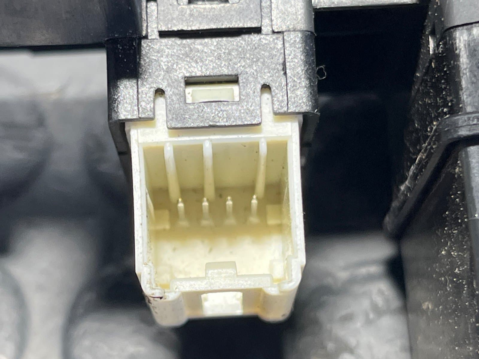 Recambio de MANDO ELEVALUNAS DELANTERO IZQUIERDO para CHEVROLET CAPTIVA 2.0 VCDI LT Z20S referencia OEM IAM 202005436 - GRIS 6