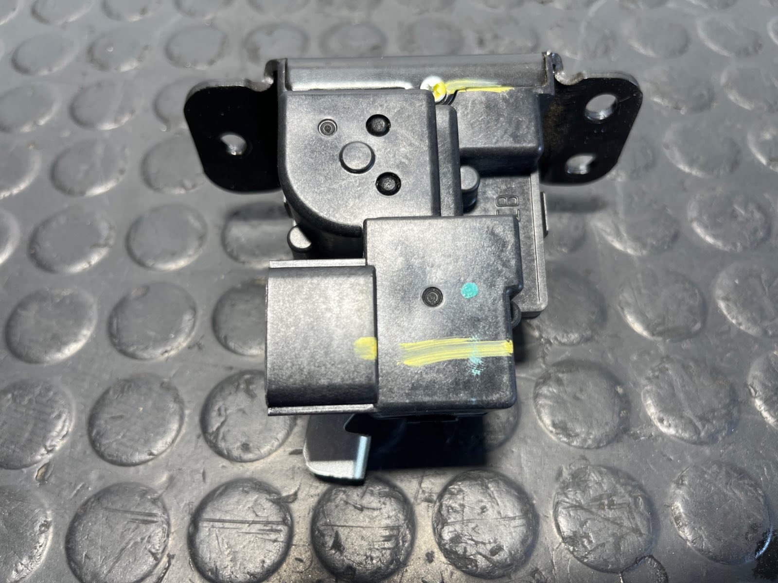 Recambio de CERRADURA MALETERO / PORTON para HYUNDAI I20 25 Aniversario G4LA - BLANCO 3