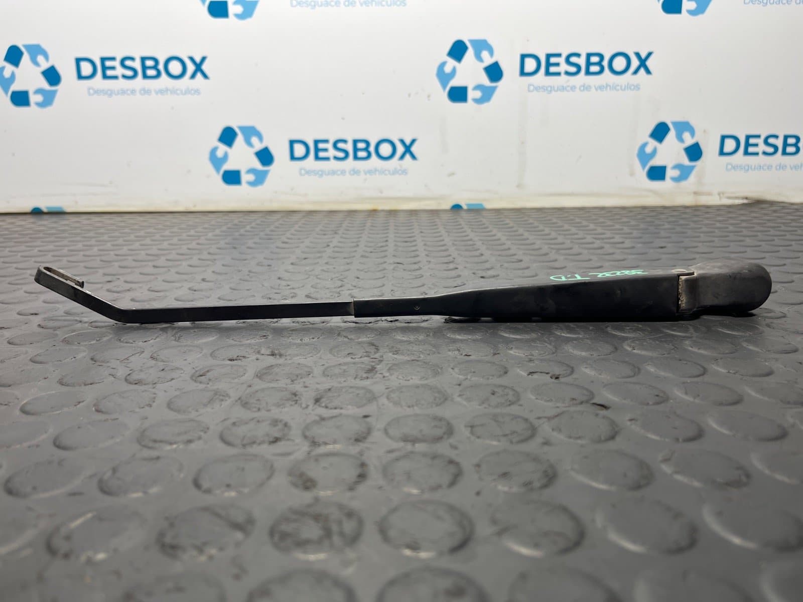 Recambio de BRAZO LIMPIA TRASERO para NISSAN PATROL GR (Y60) 2.8 TURBO DIESEL RD28 TURBO referencia OEM IAM Z 3999 - GRIS