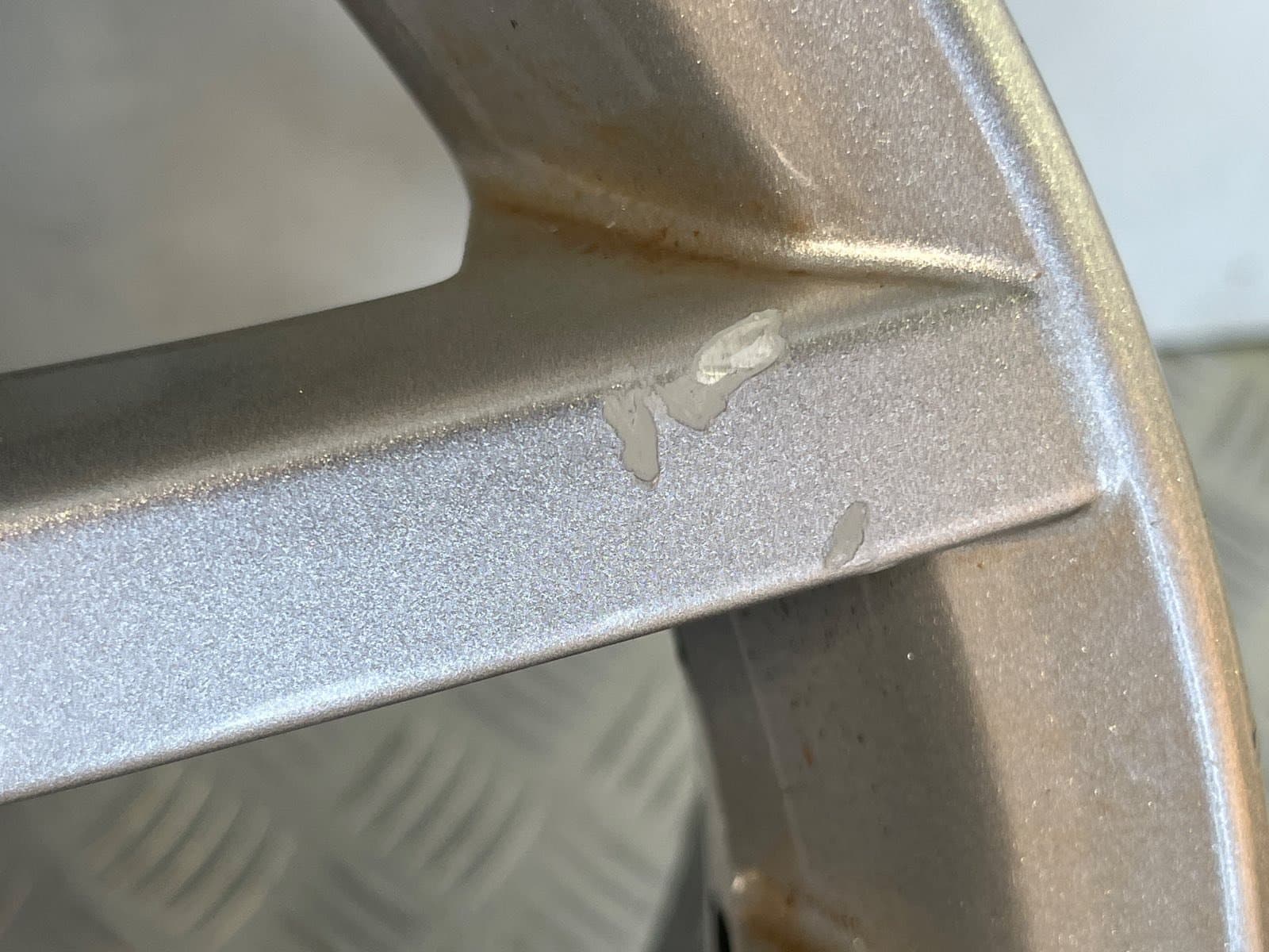 Recambio de JUEGO LLANTAS para VOLKSWAGEN GOLF IV BERLINA (1J1) * AVU | BFQ referencia OEM IAM 1J0601025AN - GRIS PLATA 8
