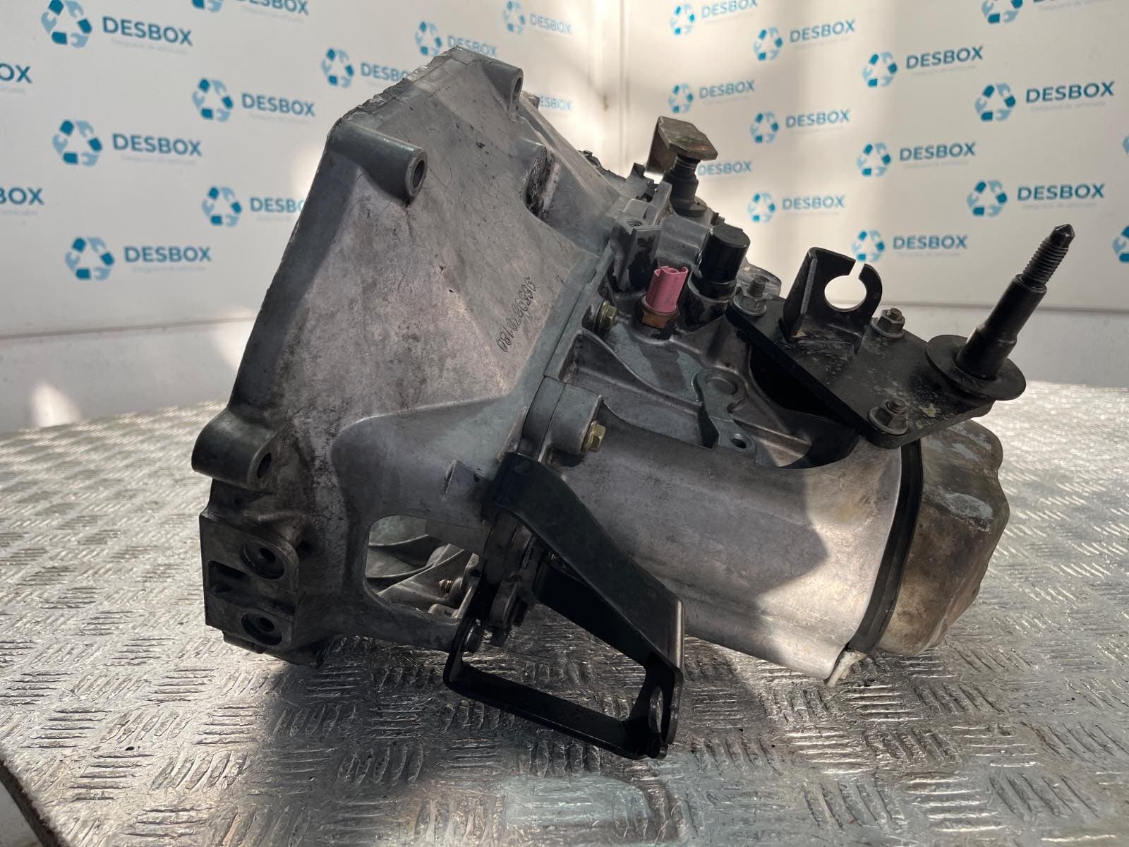 Recambio de CAJA CAMBIOS para PEUGEOT 206 BERLINA XR 8HX(DV4TD) referencia OEM IAM 20CQ06 - NEGRO 2