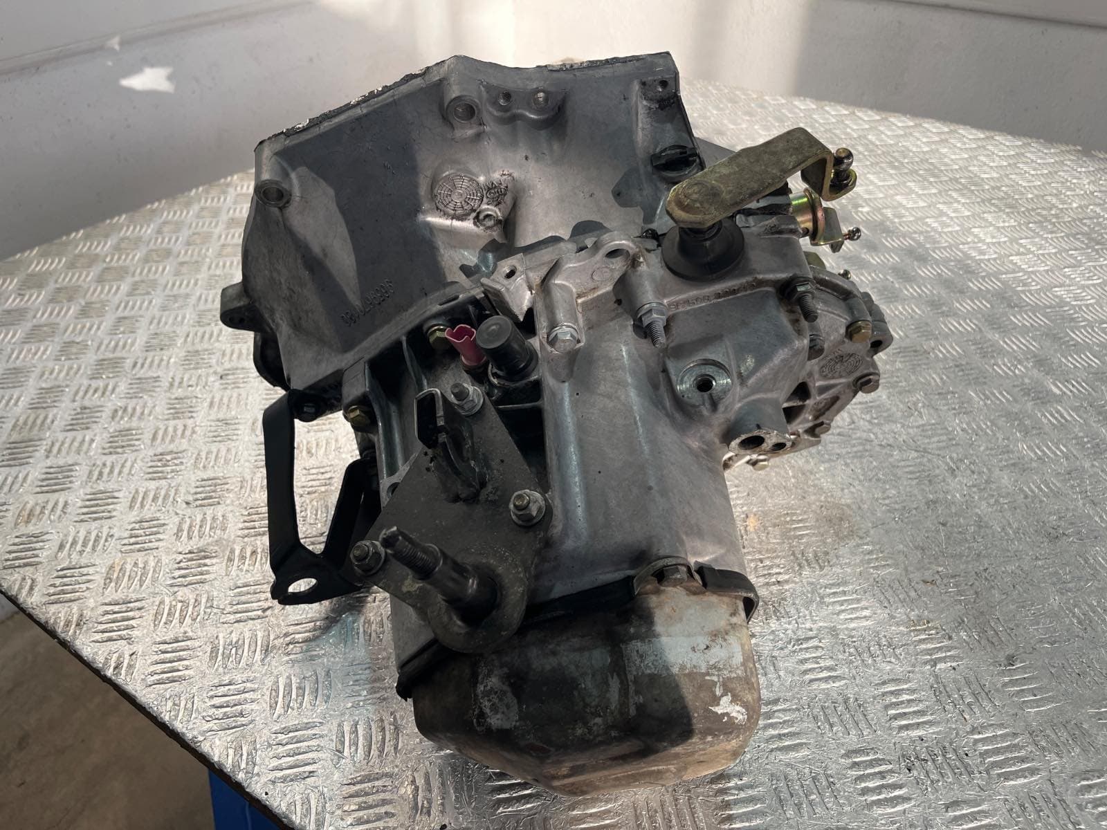 Recambio de CAJA CAMBIOS para PEUGEOT 206 BERLINA XR 8HX(DV4TD) referencia OEM IAM 20CQ06 - NEGRO 3