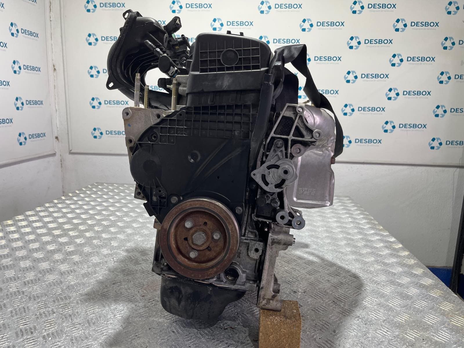 Recambio de MOTOR para PEUGEOT 206 BERLINA XR KFW(TU3A) referencia OEM IAM KFW - GRIS